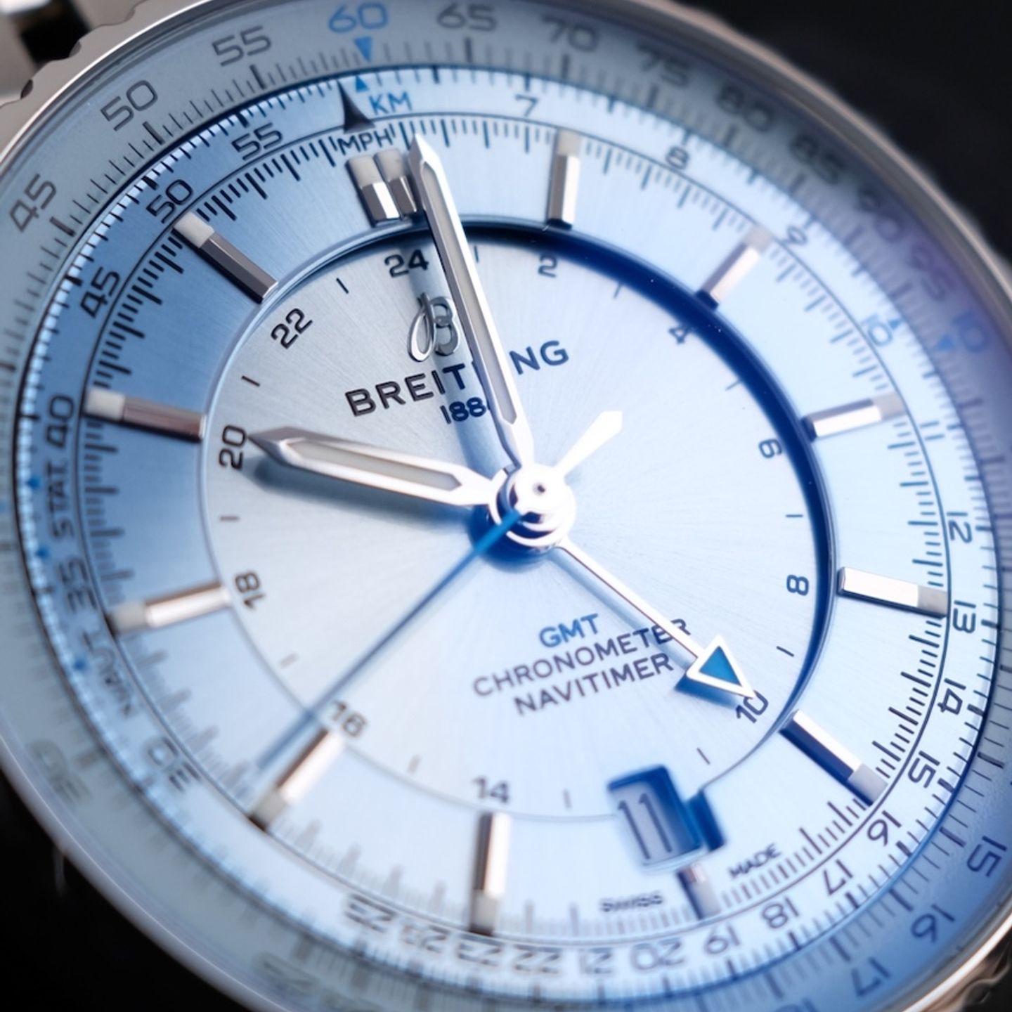 Breitling Navitimer GMT A32310171C1A1 (2024) - Blue dial 41 mm Steel case (4/8)