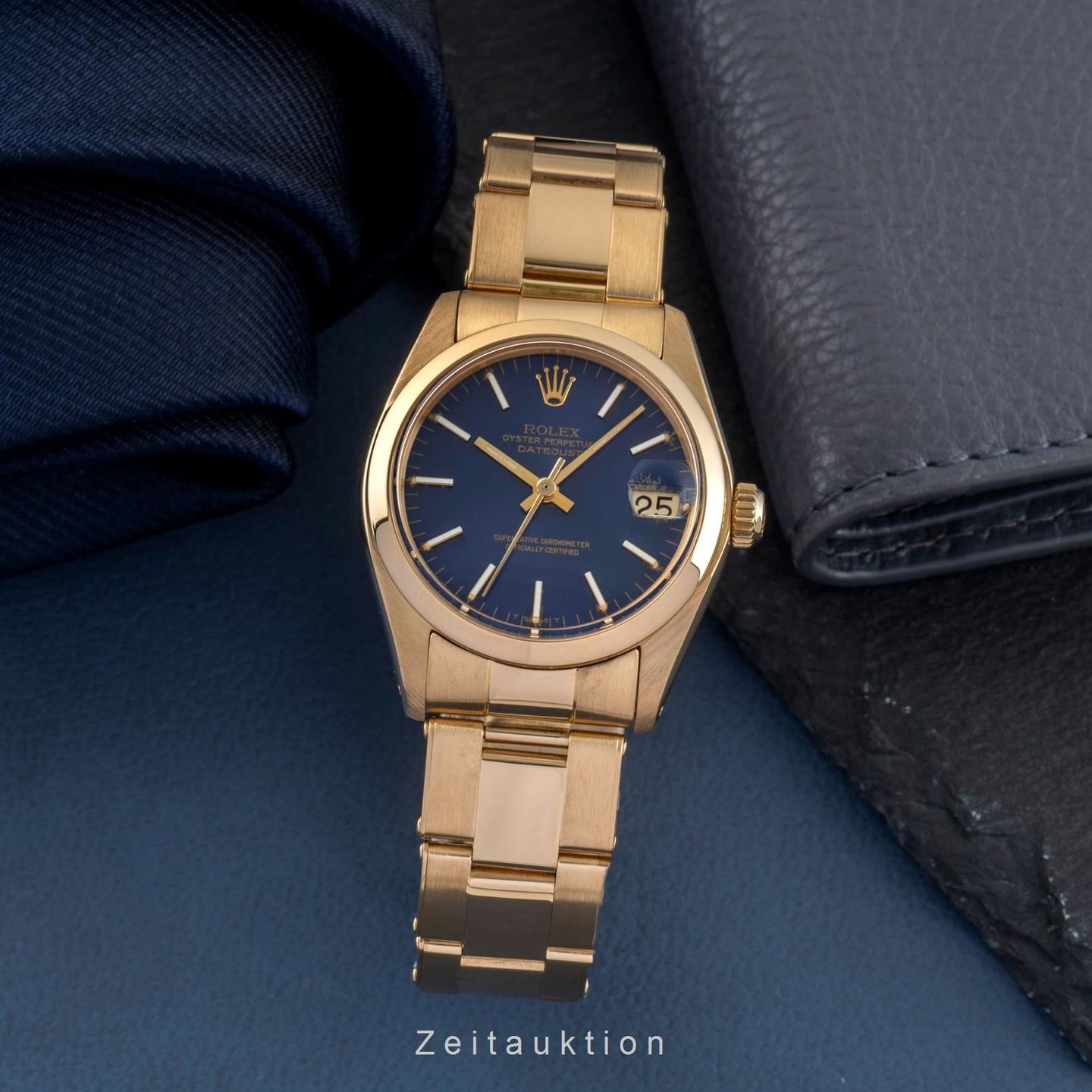 Rolex Datejust 6824 (1978) - Blue dial 31 mm Yellow Gold case (3/8)