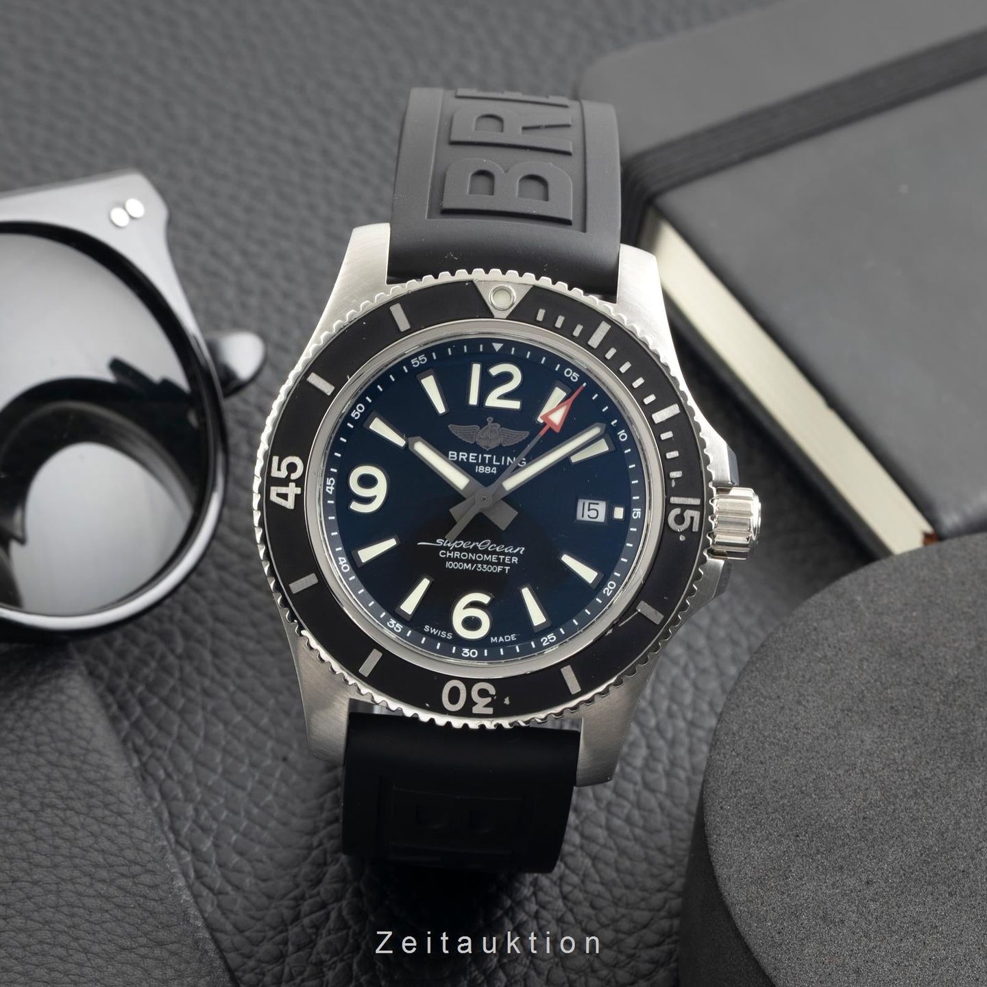 Breitling Superocean 44 A17367D71B1A1 (2020) - Black dial 44 mm Steel case (3/8)