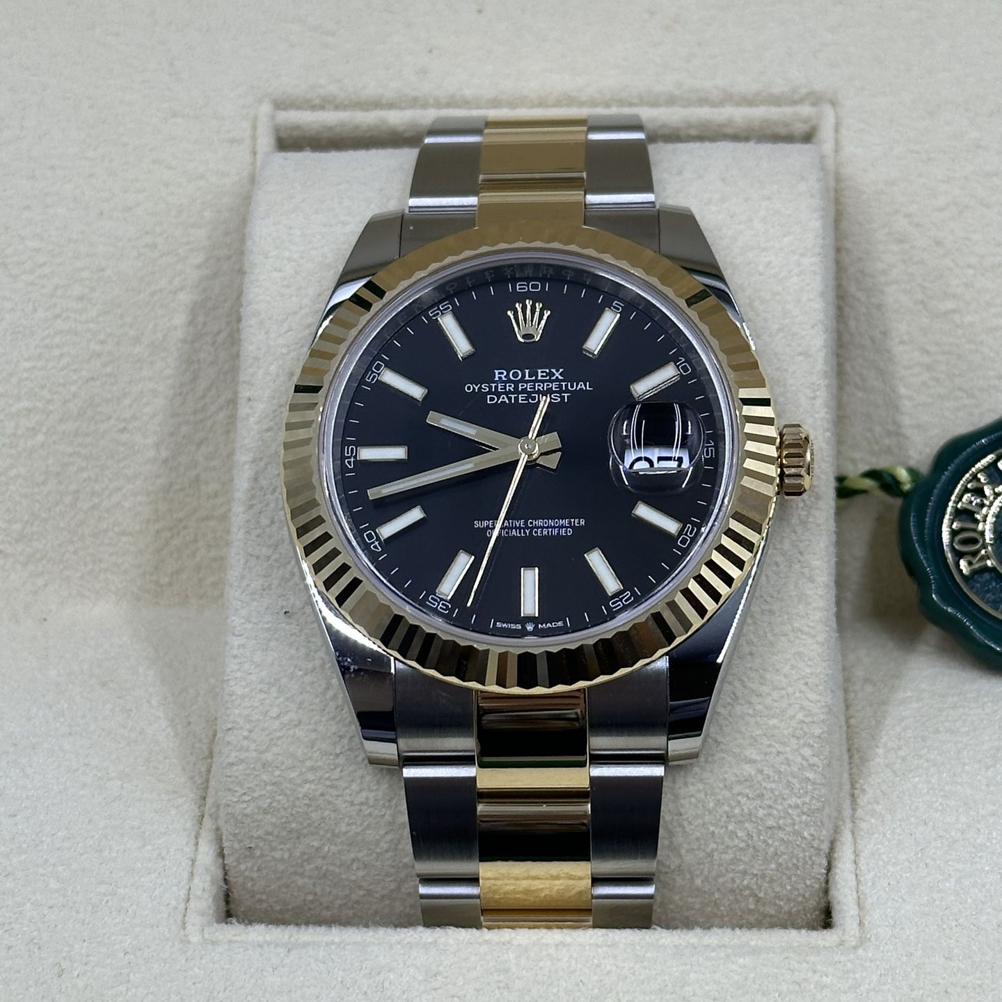 Rolex Datejust 41 126333 (Unknown (random serial)) - Black dial 41 mm Gold/Steel case (4/8)