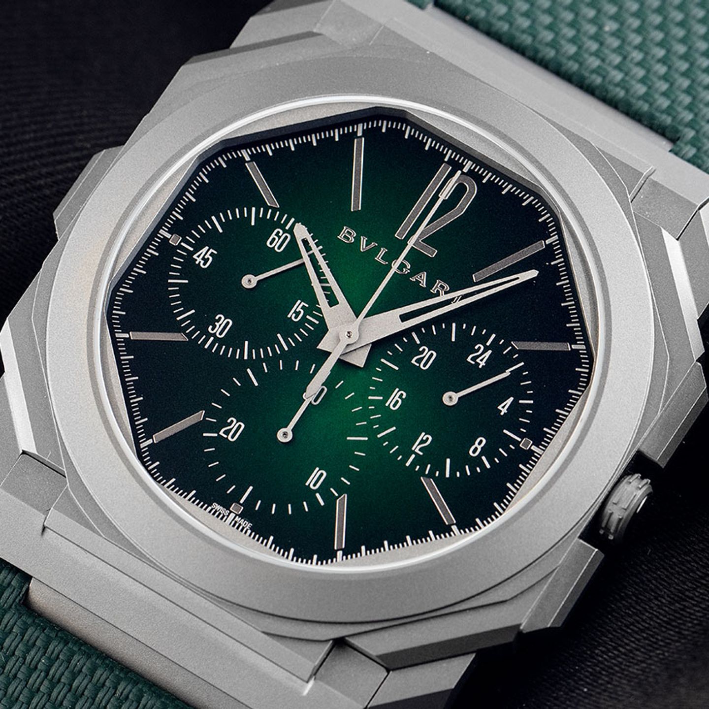 Bulgari Octo 103890 (2025) - Groen wijzerplaat 42mm Titanium (3/7)