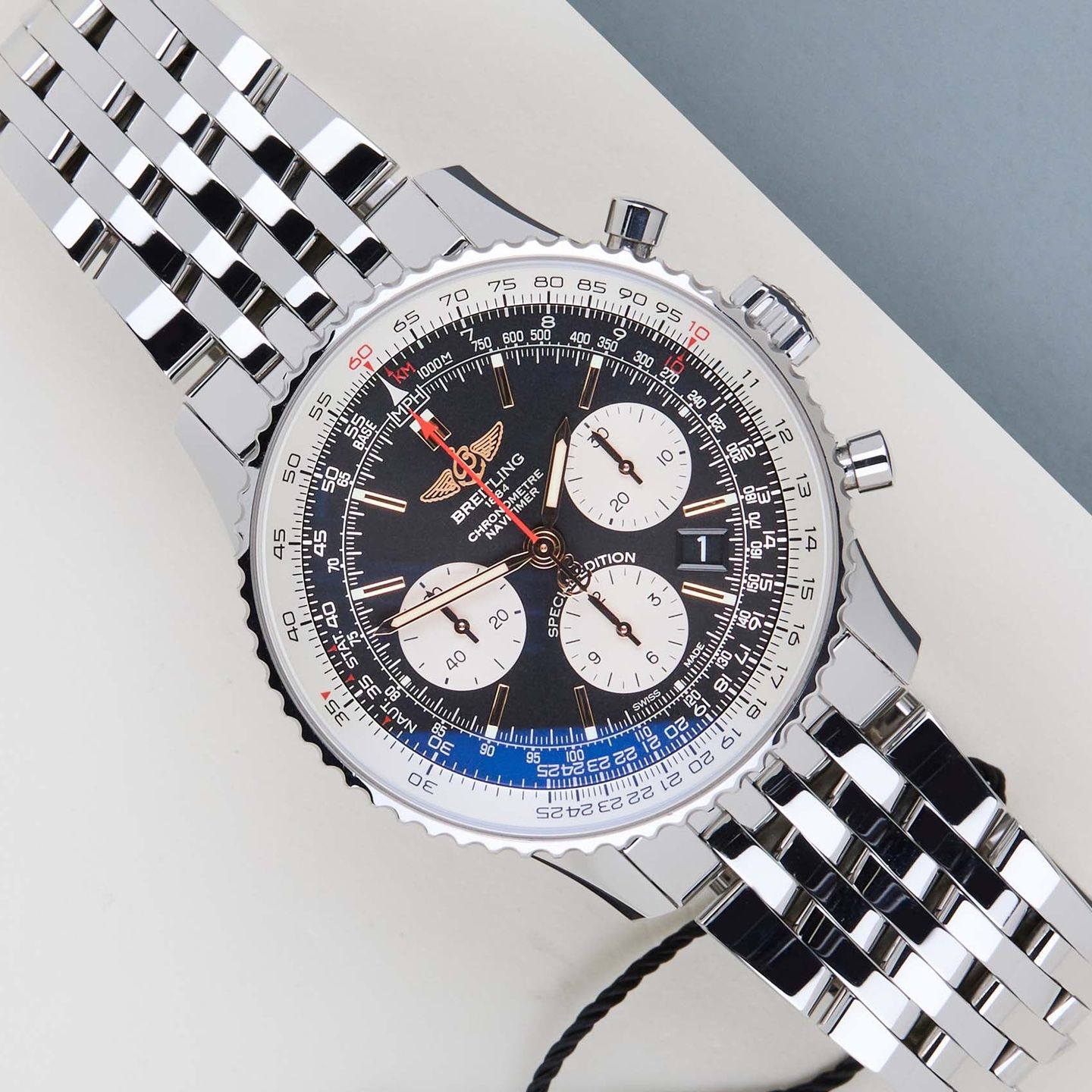 Breitling Navitimer 01 AB0121 - (1/8)