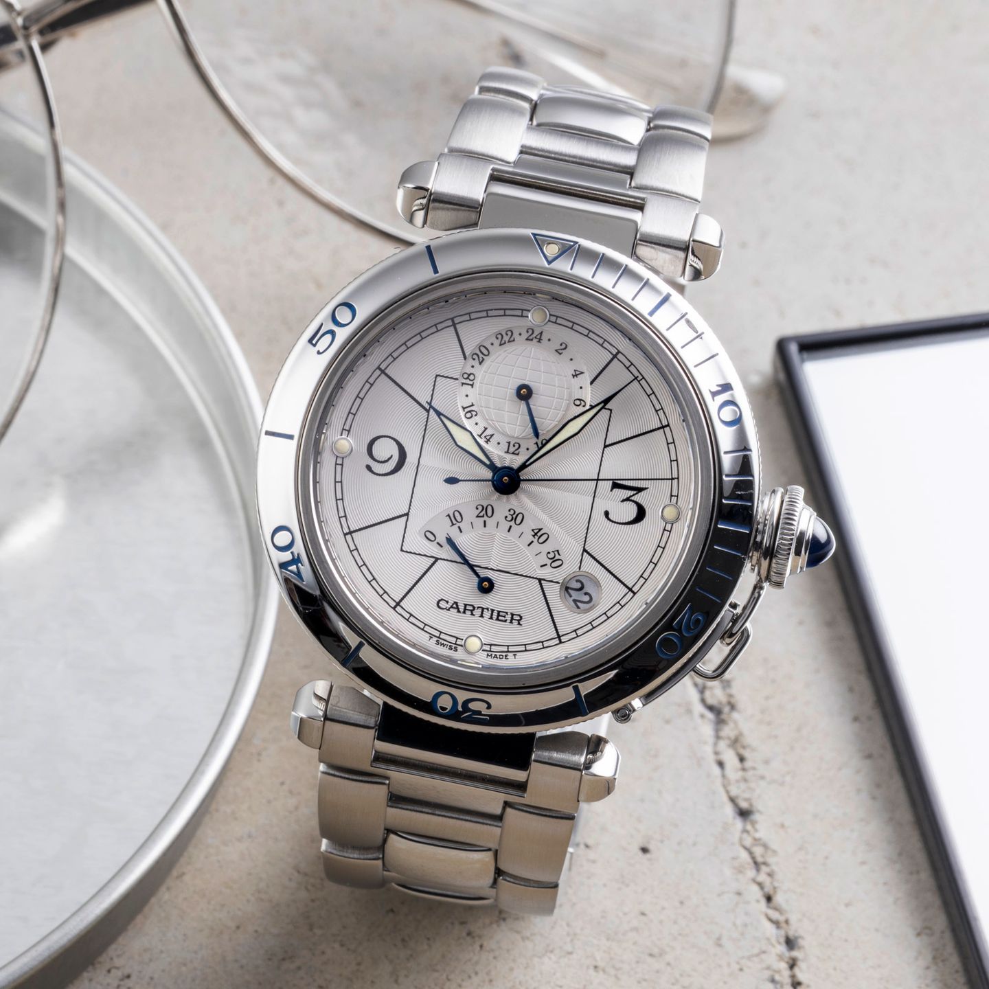 Cartier Pasha W31037H3 (2005) - Silver dial 38 mm Steel case (1/8)