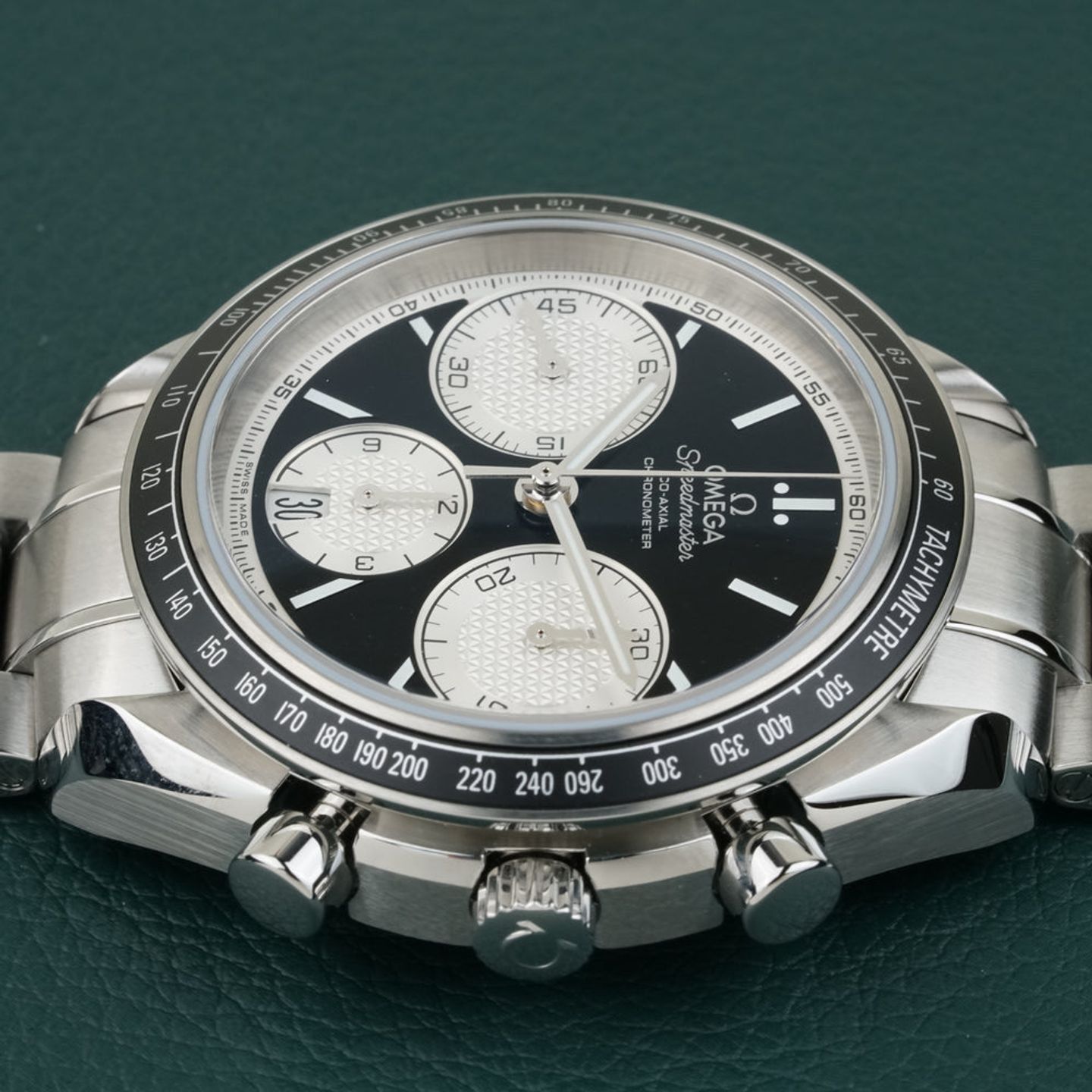 Omega Speedmaster Racing 326.30.40.50.01.002 - (4/8)
