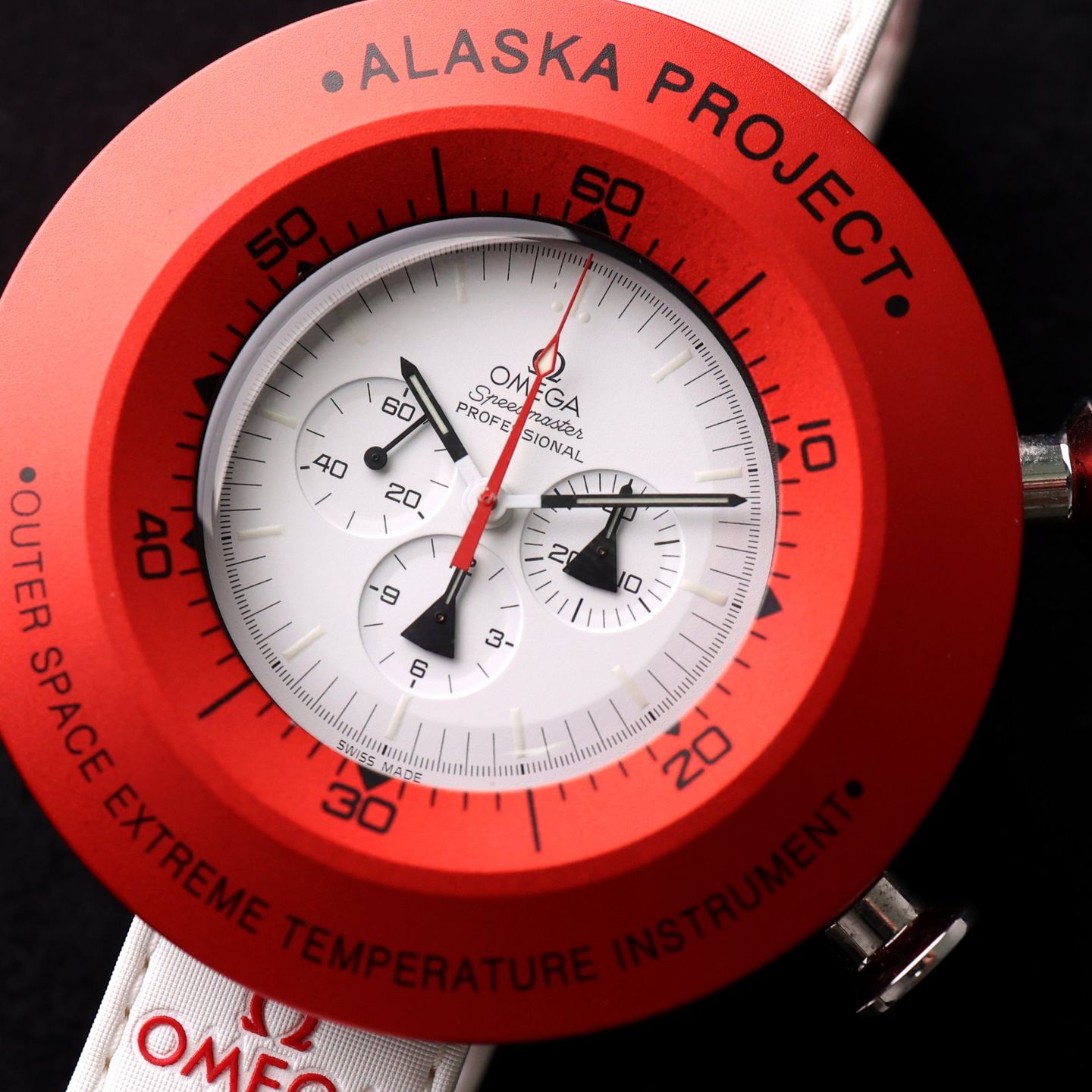 Omega Speedmaster Professional Moonwatch 311.32.42.30.04.001 (2010) - White dial 42 mm Steel case (2/3)