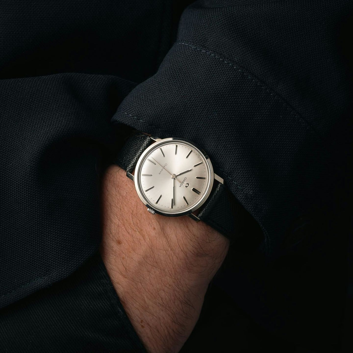 Omega Genève 562.016 - (2/8)