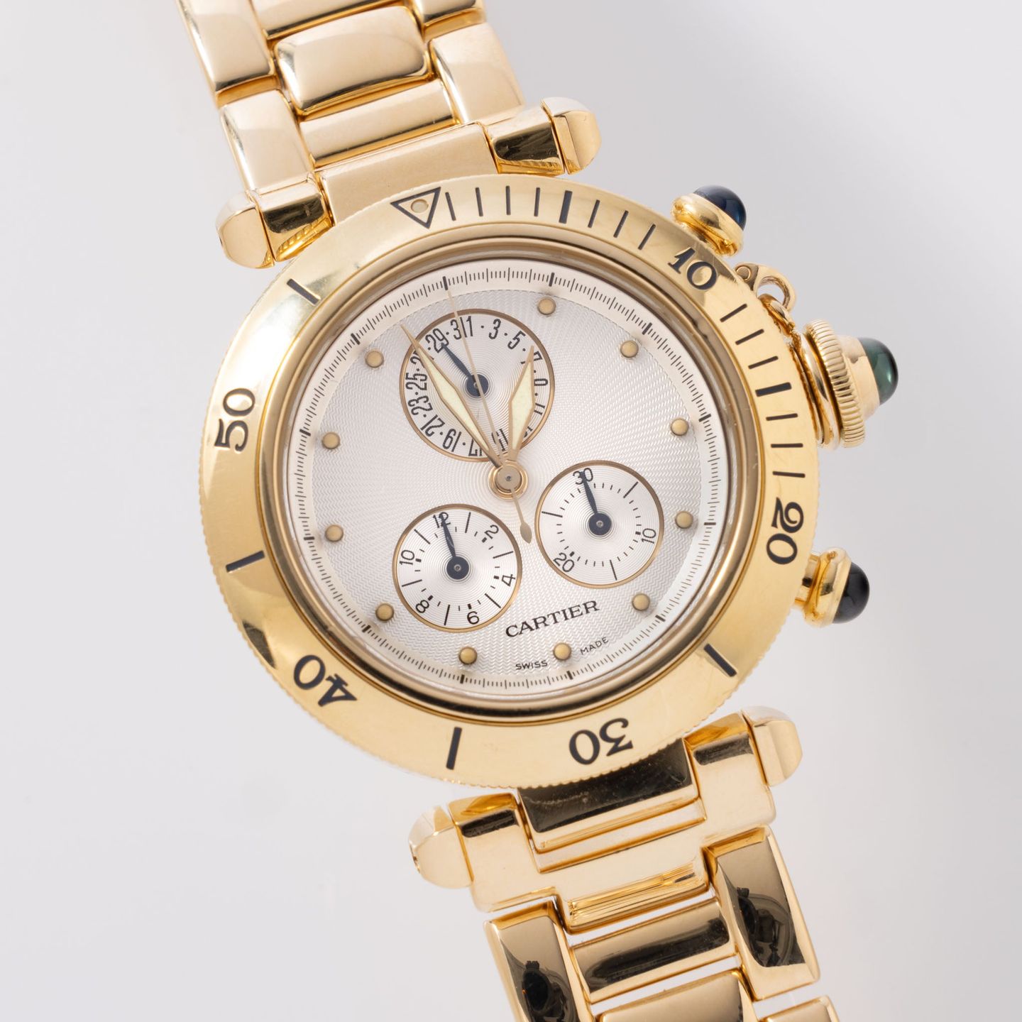 Cartier Pasha 1353 1 (1990) - White dial 36 mm Yellow Gold case (2/8)