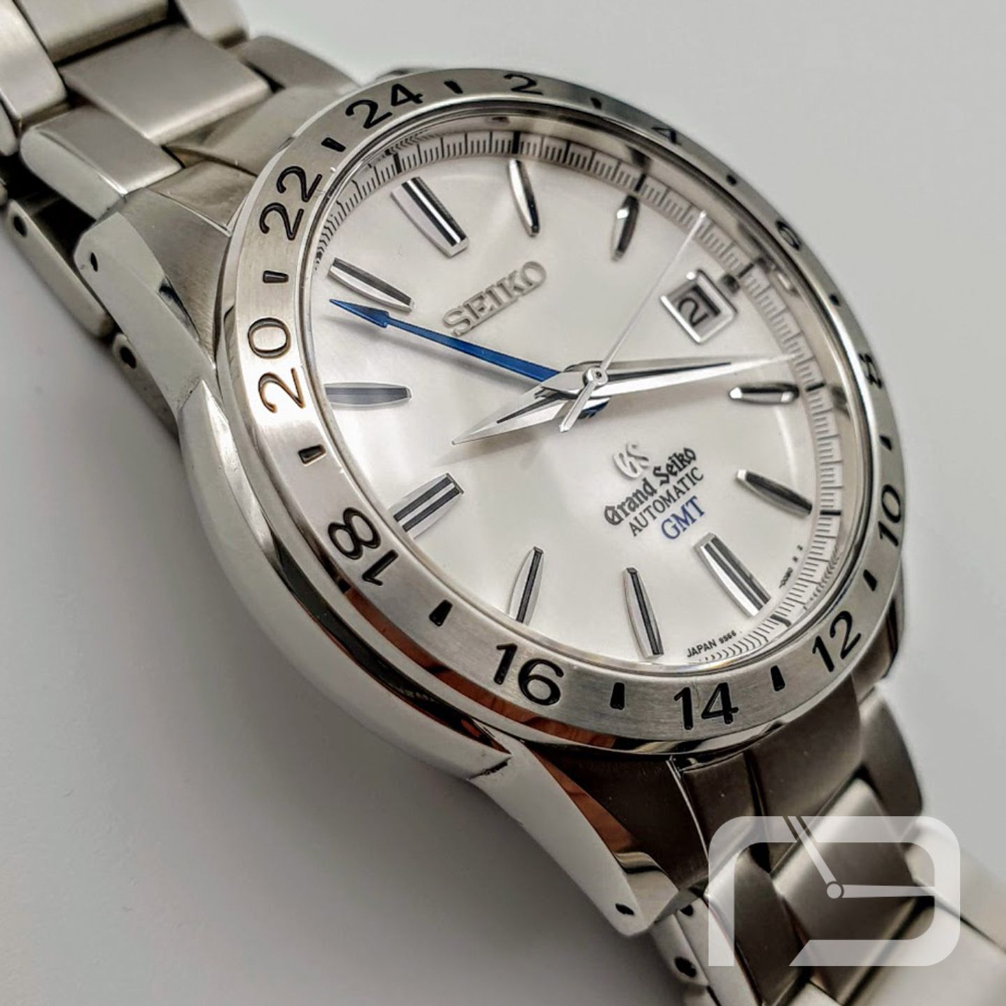 Seiko Grand Seiko SBGM025 (2024) - Silver dial 39 mm Steel case (4/8)