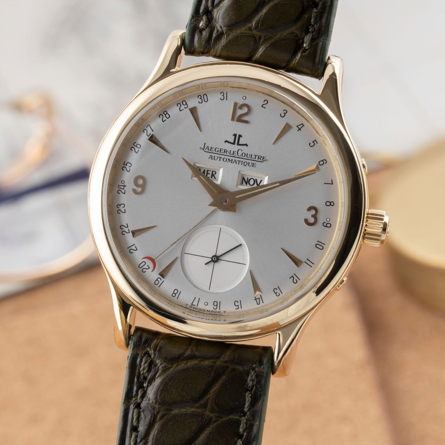 Jaeger-LeCoultre Master Calendar 140.1.87 (1995) - Silver dial 37 mm Yellow Gold case (3/8)