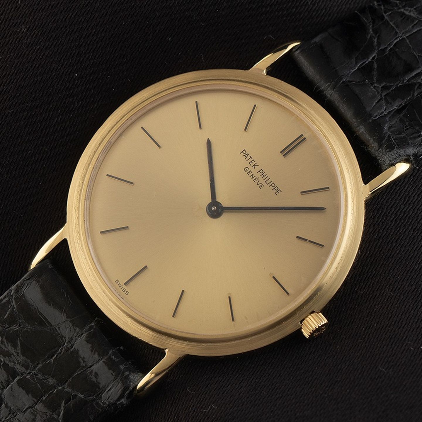 Patek Philippe Calatrava 3992 (1970) - 34mm Geelgoud (3/8)