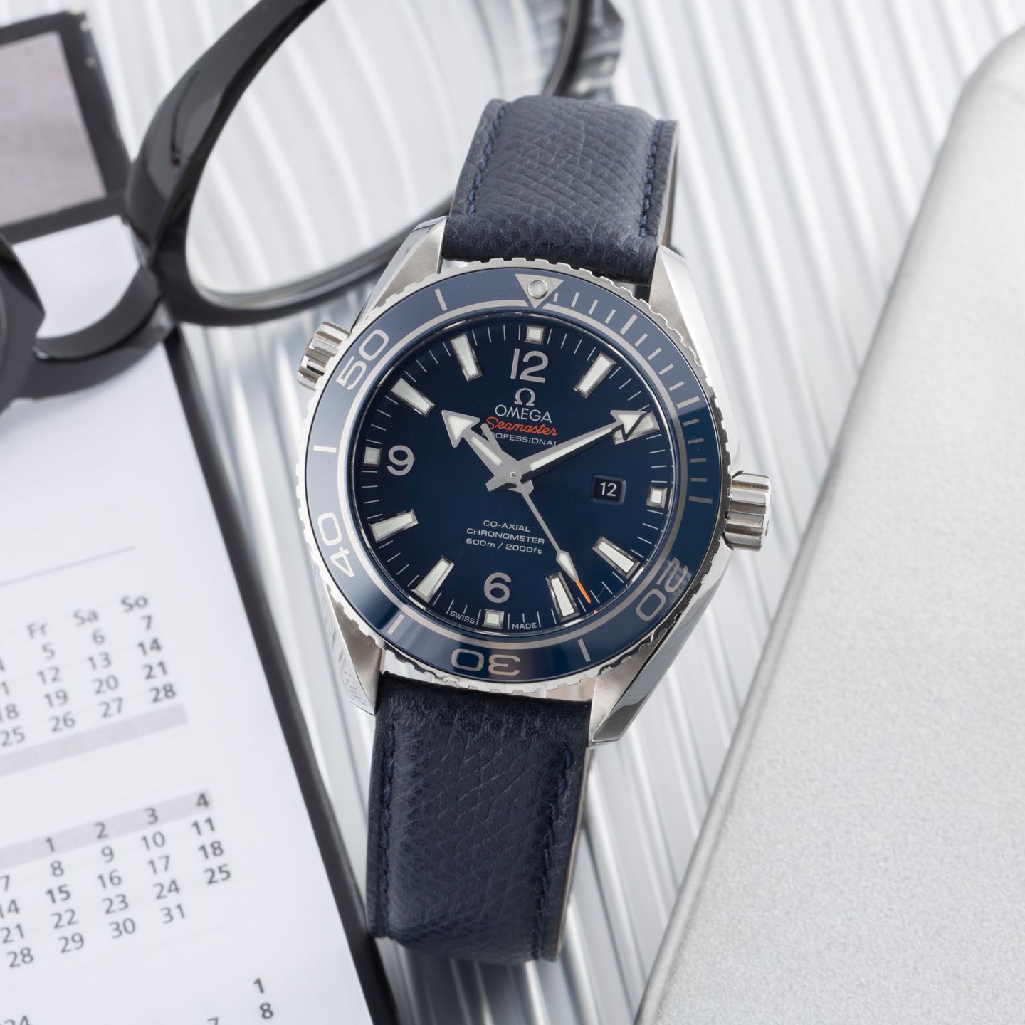 Omega Seamaster Planet Ocean 232.92.38.20.03.001 (Unknown (random serial)) - Blue dial 38 mm Titanium case (1/8)