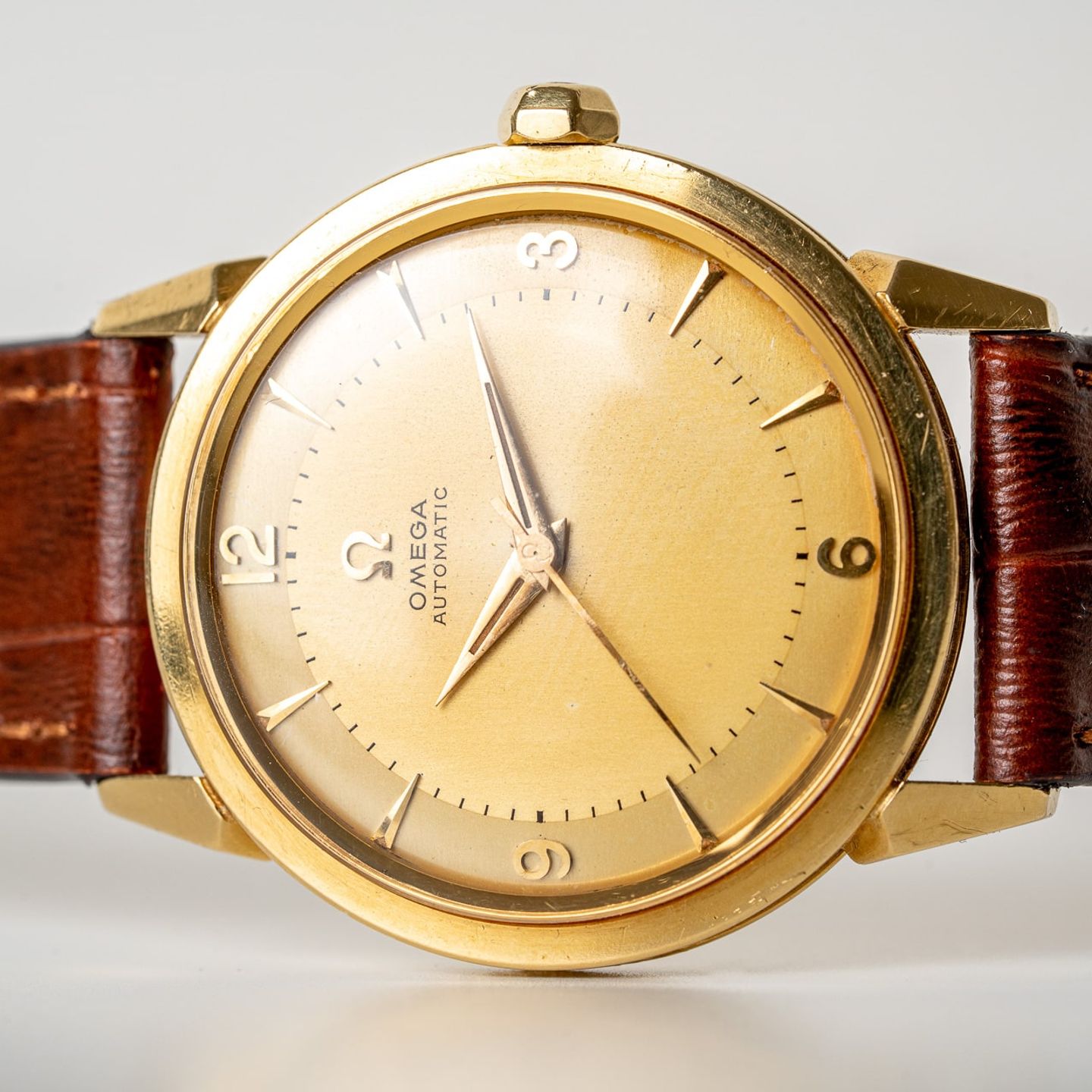 Omega Vintage 2816 S.C (1954) - Gold dial 35 mm Yellow Gold case (2/6)