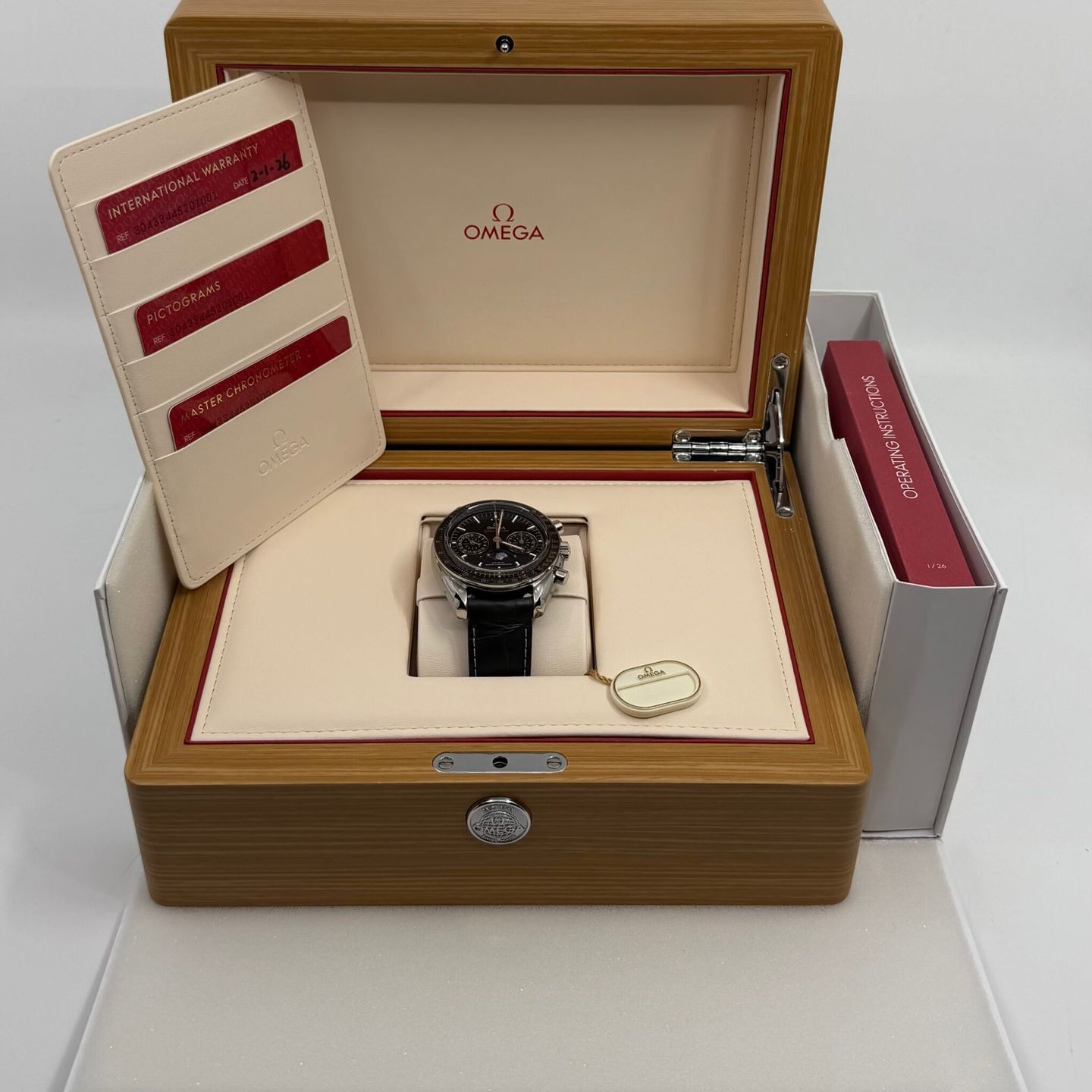 Omega Speedmaster Moonphase 304.33.44.52.01.001 (2026) - Zwart wijzerplaat 44mm Staal (3/8)