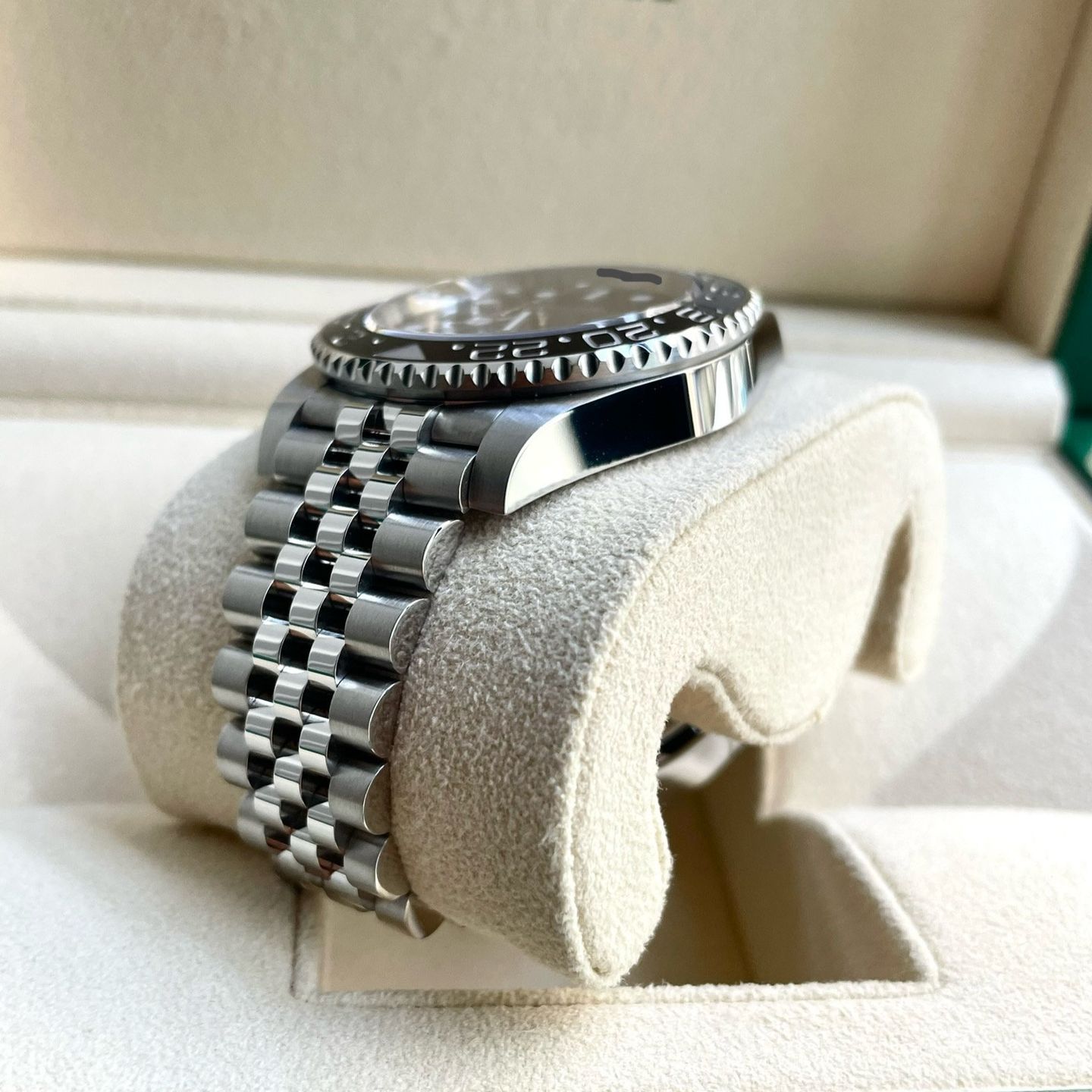 Rolex GMT-Master II 126710GRNR - (6/7)