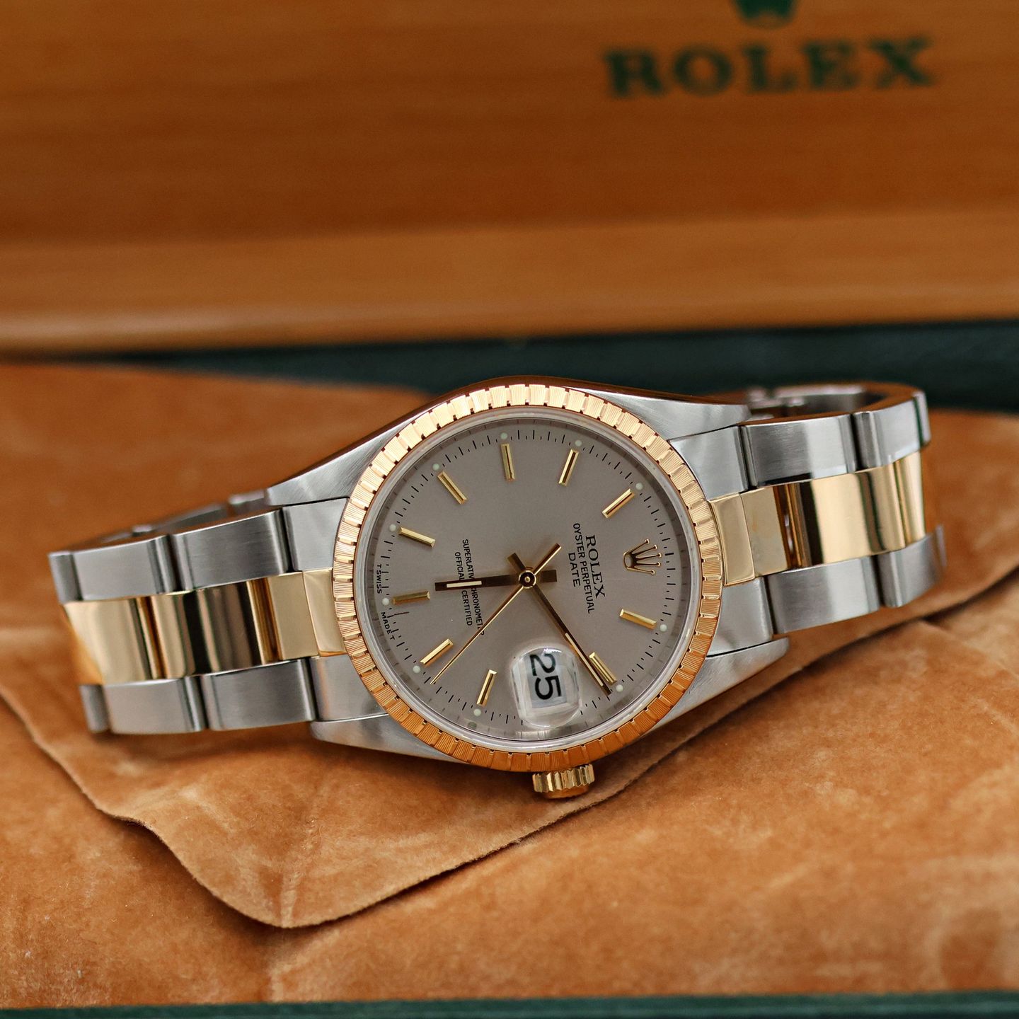 Rolex Oyster Perpetual Date 15233 - (3/8)