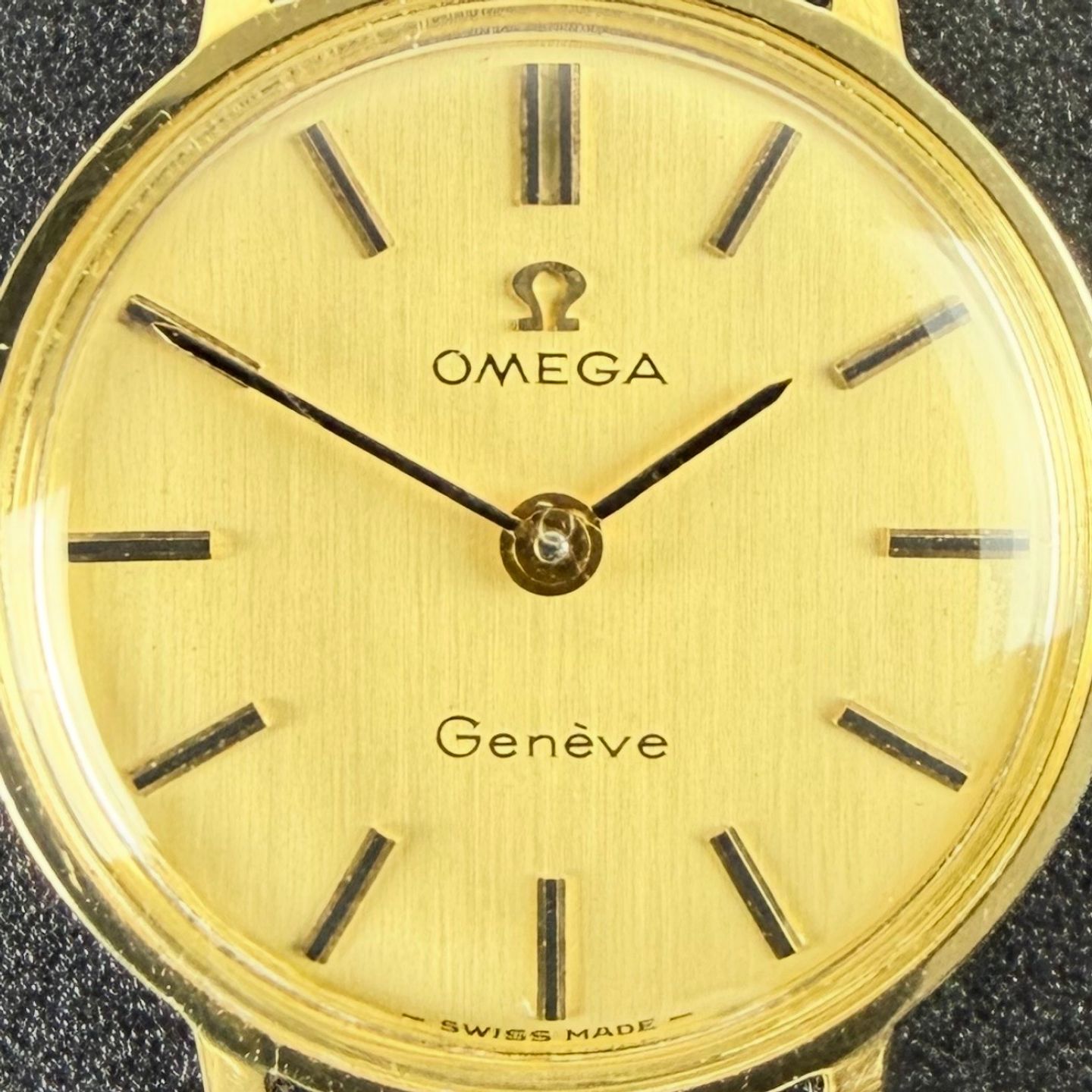 Omega Genève 511.297 (1969) - Gold dial 20 mm Yellow Gold case (8/8)