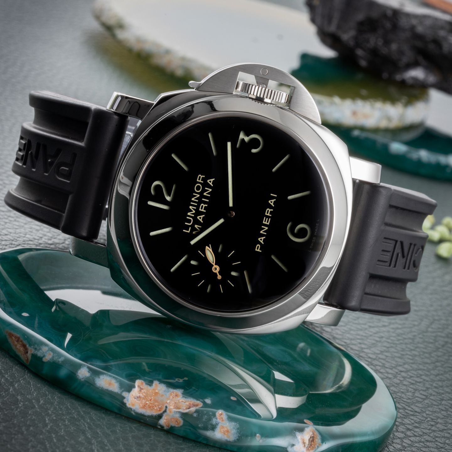 Panerai Luminor Marina PAM00111 (Unknown (random serial)) - Black dial 44 mm Steel case (1/8)