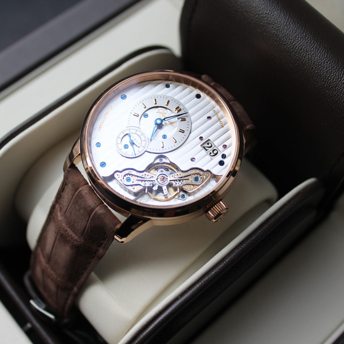 Glashütte Original PanoMaticInverse 1-91-02-01-05-62 (2025) - Grey dial 42 mm Red Gold case (2/2)