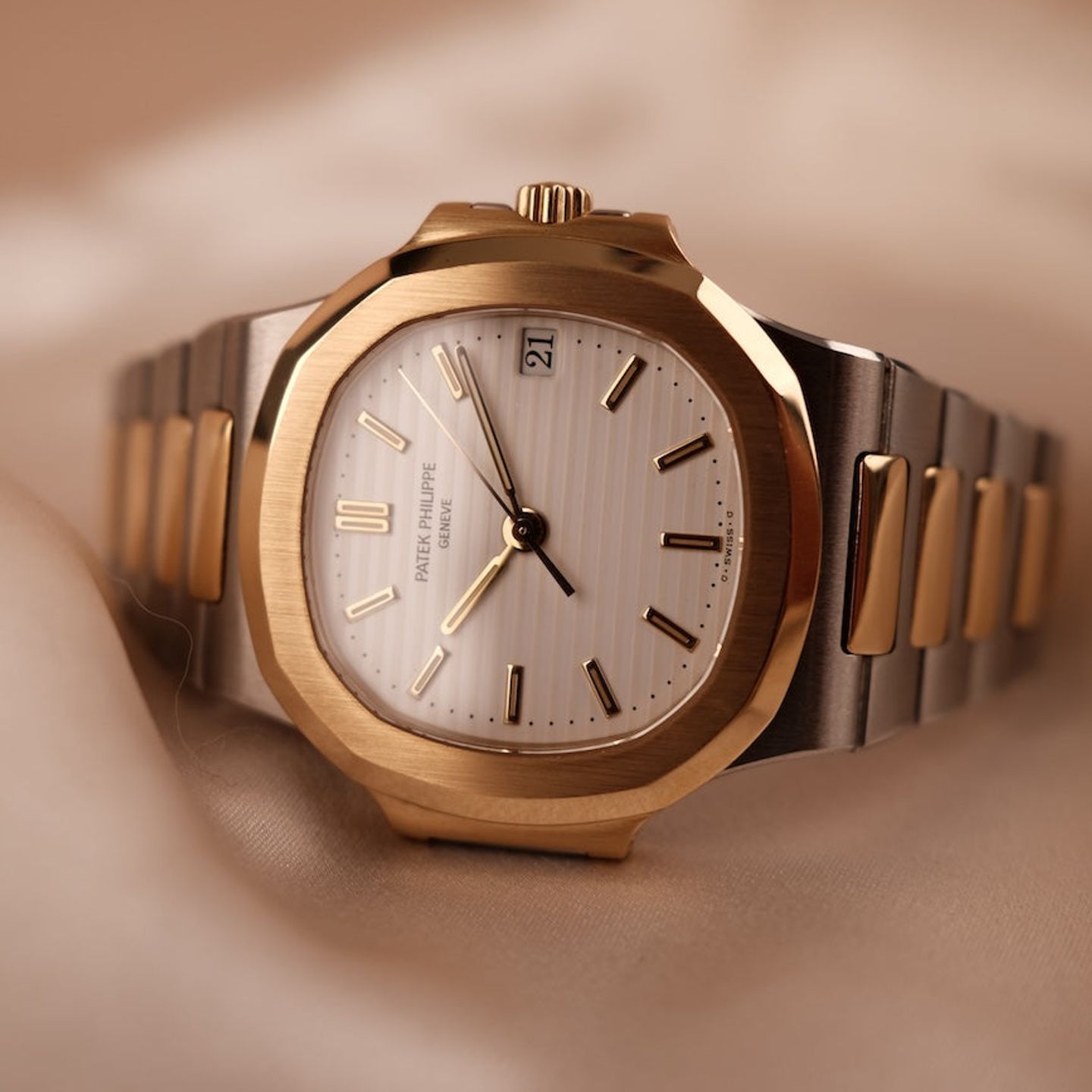 Patek Philippe Nautilus 3800 (1995) - Wit wijzerplaat 37mm Onbekend (3/8)