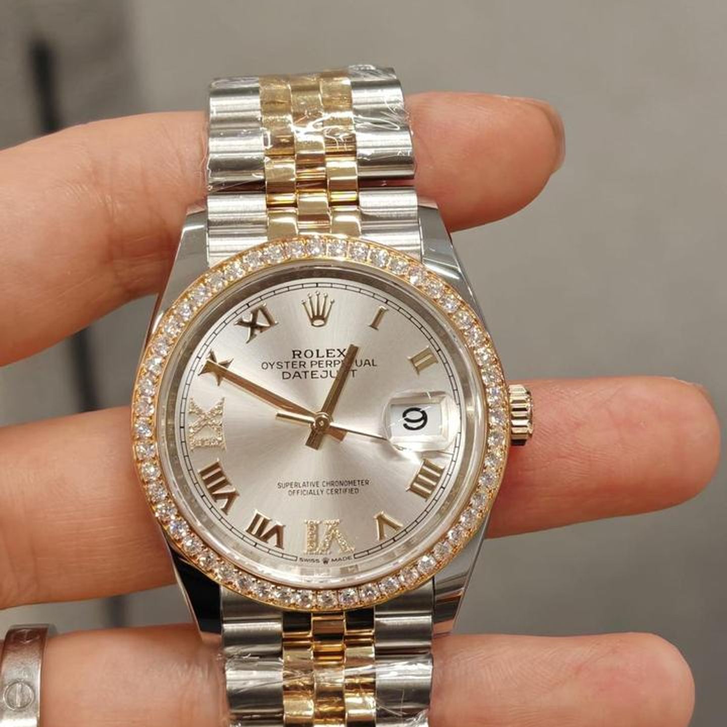 Rolex Datejust 126283RBR (2026) - 44mm Goud/Staal (5/6)