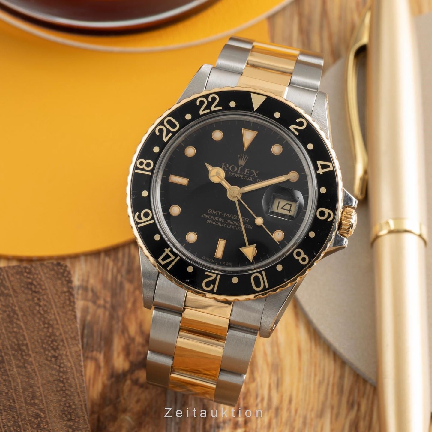 Rolex GMT-Master 16753 (1985) - Black dial 40 mm Gold/Steel case (3/8)