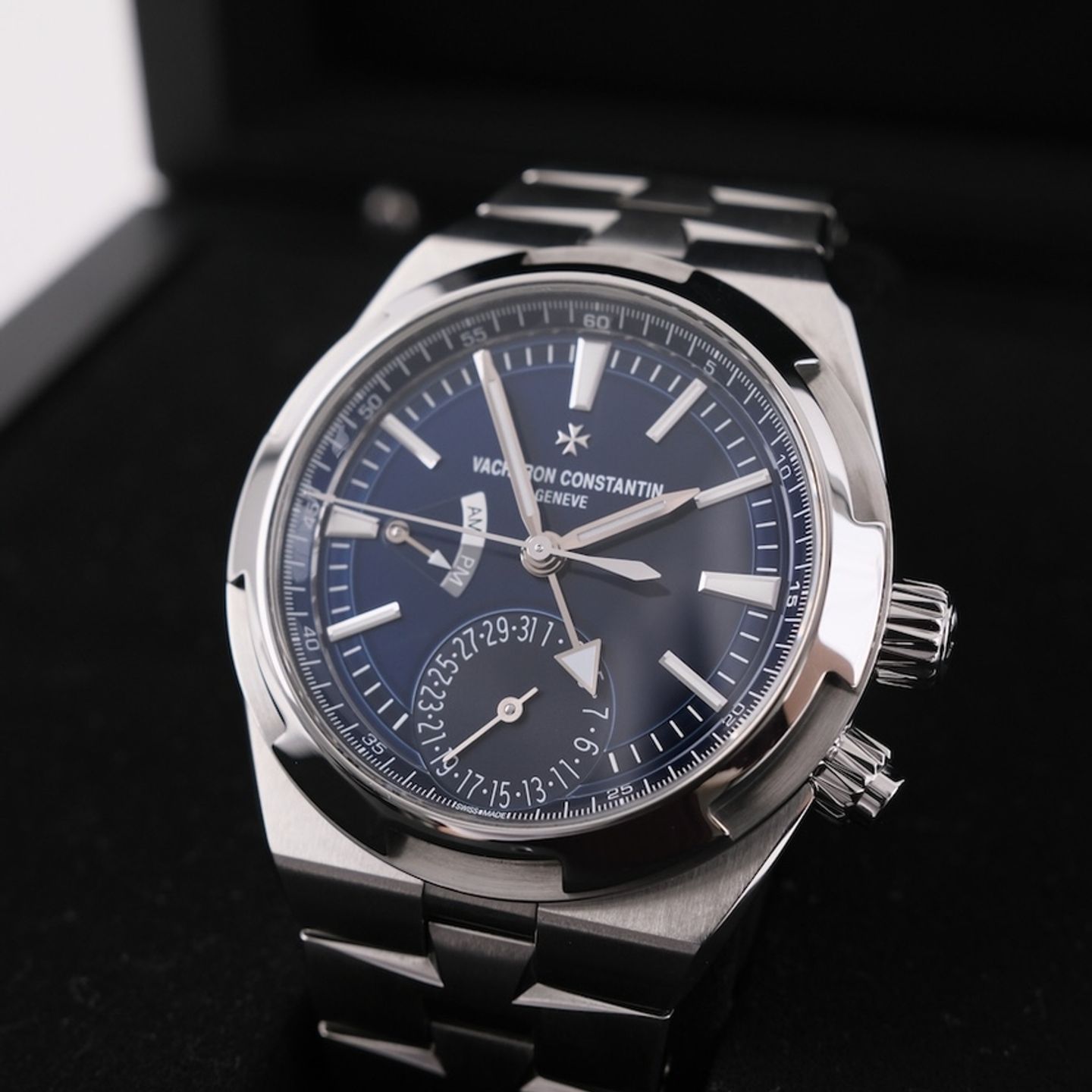 Vacheron Constantin Overseas Dual Time 7900V/110A-B334 - (3/8)