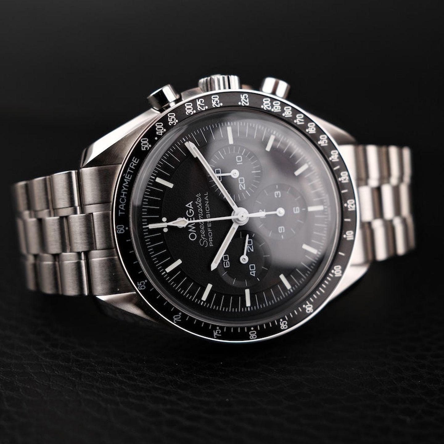 Omega Speedmaster Professional Moonwatch 310.30.42.50.01.001 (2023) - Black dial 42 mm Steel case (4/8)