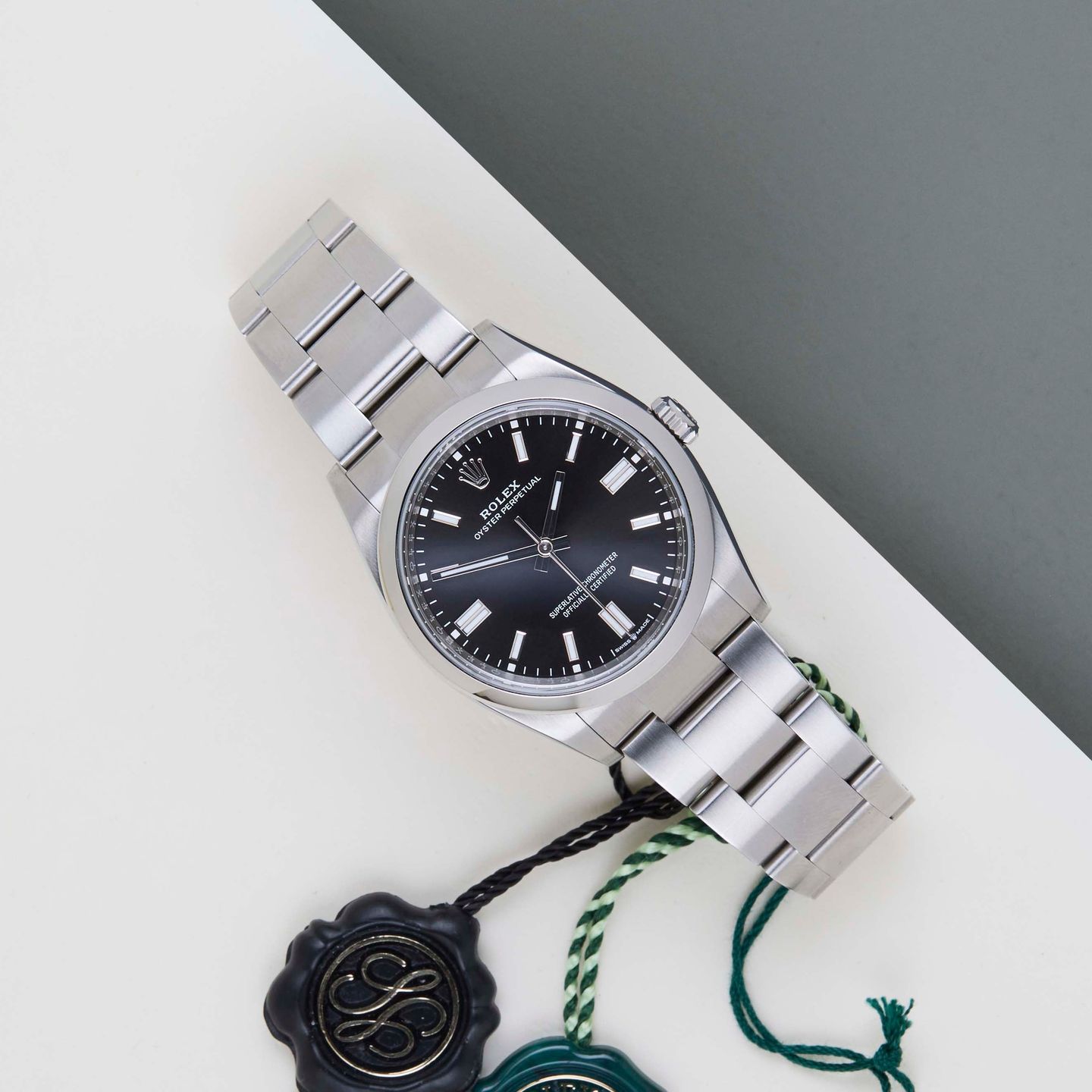 Rolex Oyster Perpetual 36 126000 - (2/8)