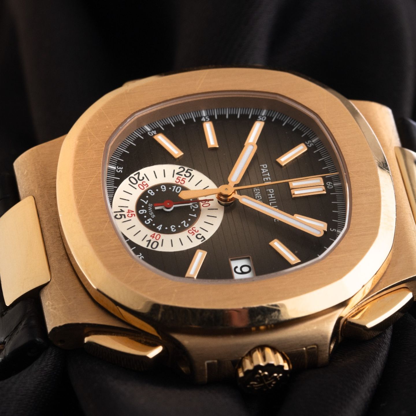 Patek Philippe Nautilus 5980R-001 (2019) - Bruin wijzerplaat 41mm Roségoud (3/7)