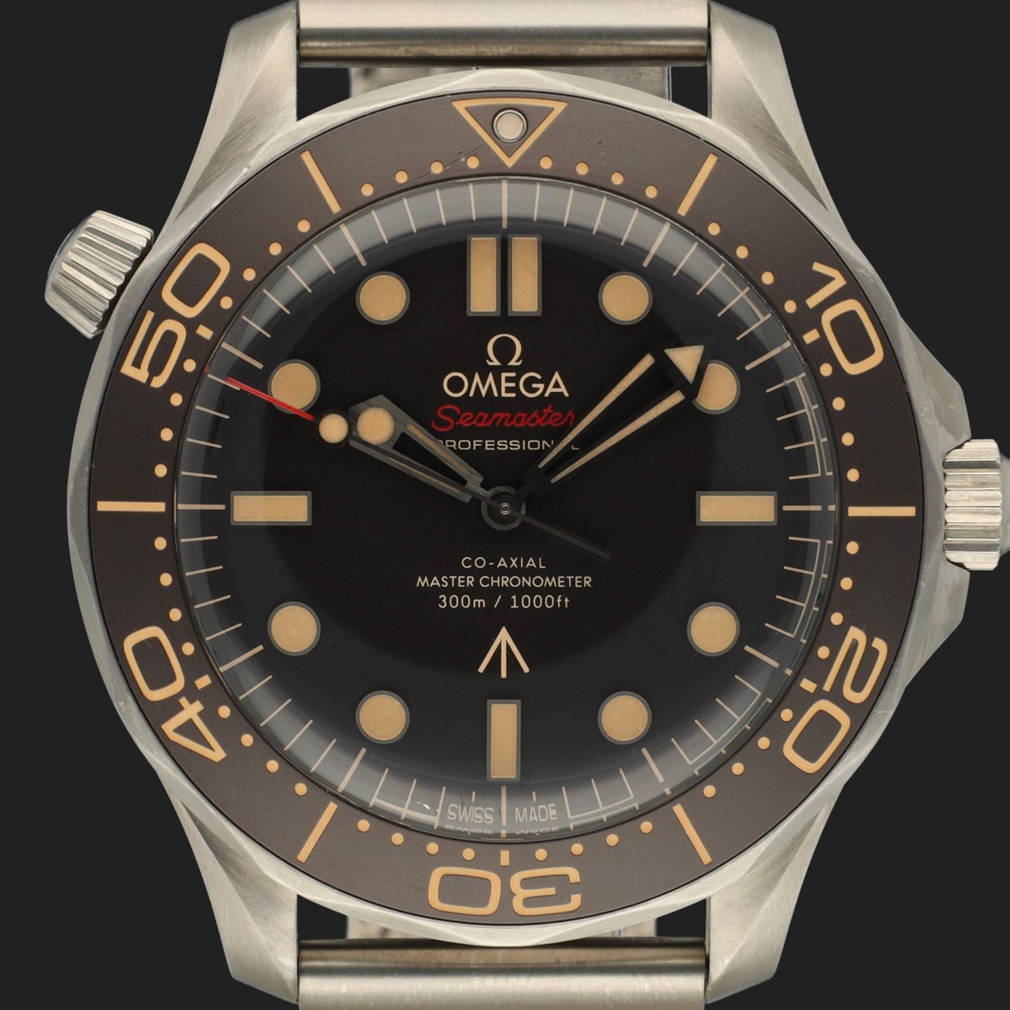 Omega Seamaster Diver 300 M 210.90.42.20.01.001 (2020) - Brown dial 42 mm Titanium case (2/8)