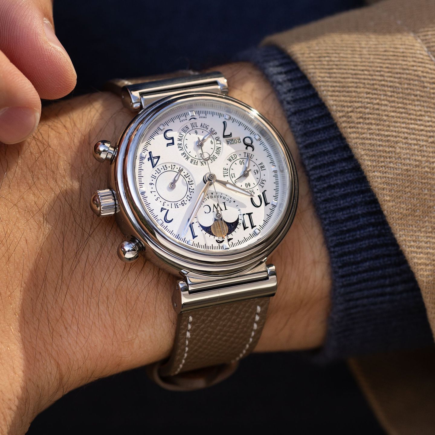 IWC Da Vinci Perpetual Calendar IW375803 (Unknown (random serial)) - Silver dial 42 mm Steel case (3/8)