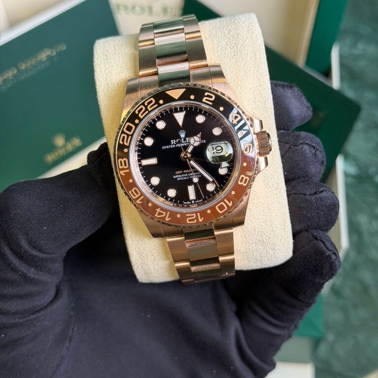 Rolex GMT-Master II 126715CHNR (2022) - Black dial 40 mm Rose Gold case (1/5)