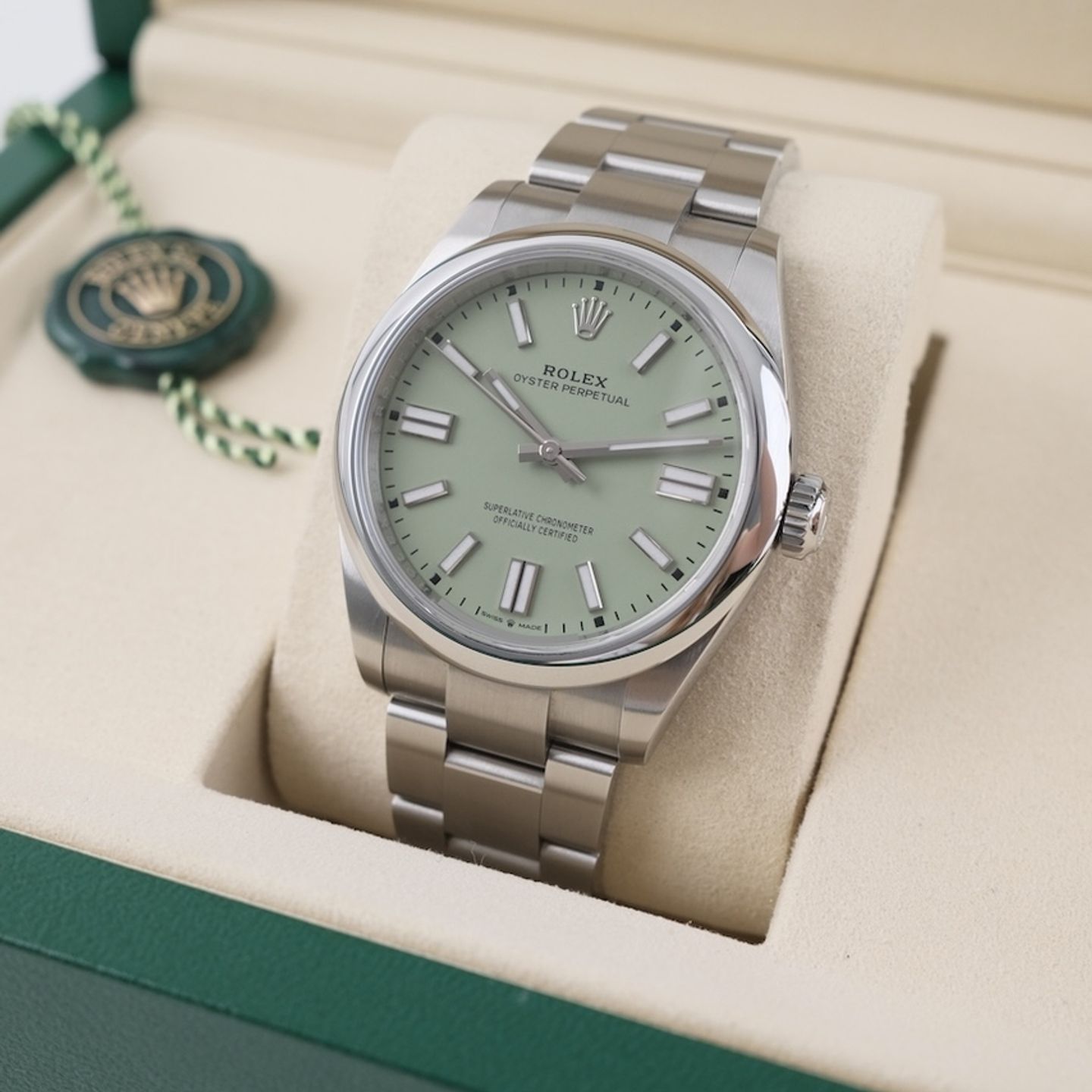 Rolex Oyster Perpetual 41 134300 - (2/8)