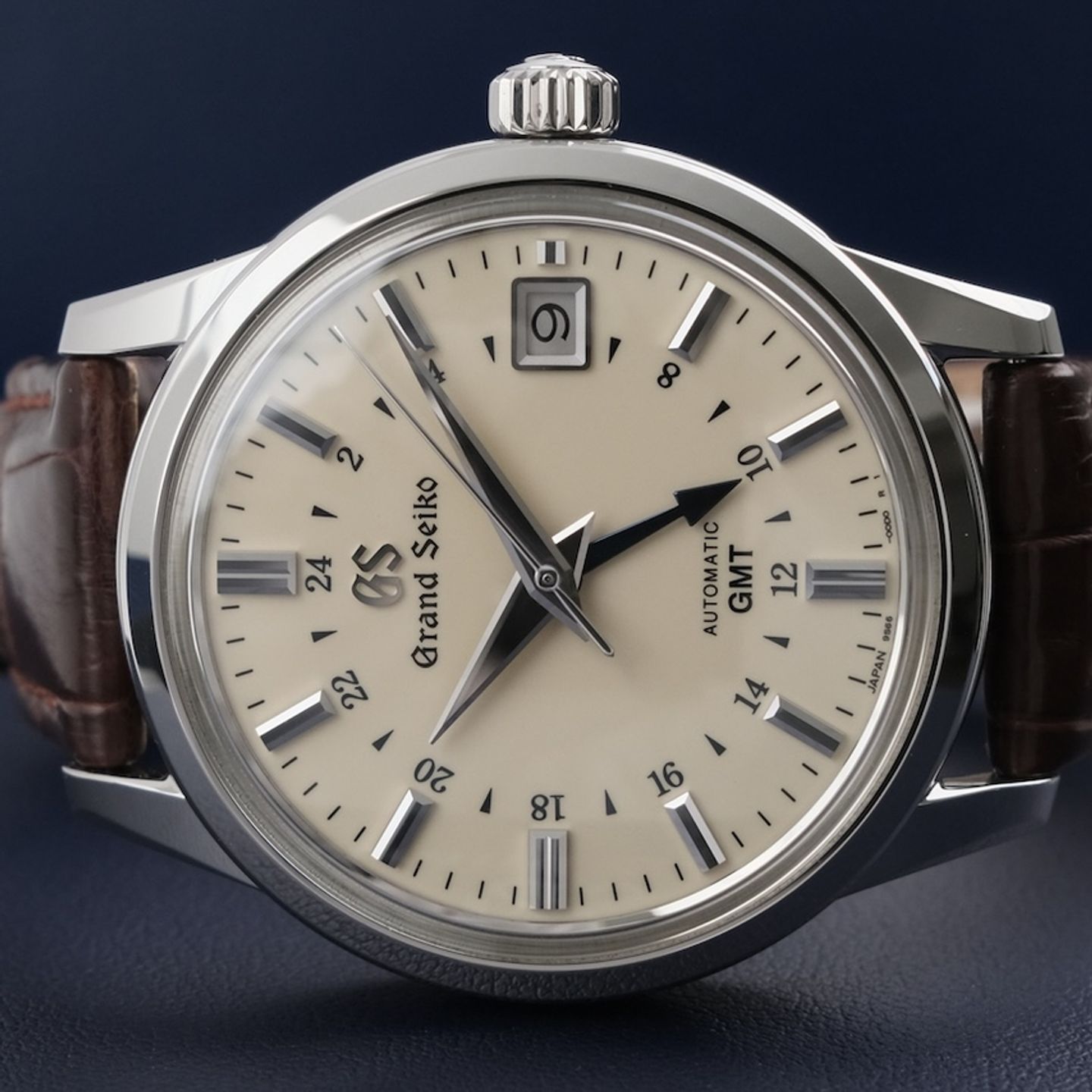 Grand Seiko Elegance Collection SBGM221 - (4/8)