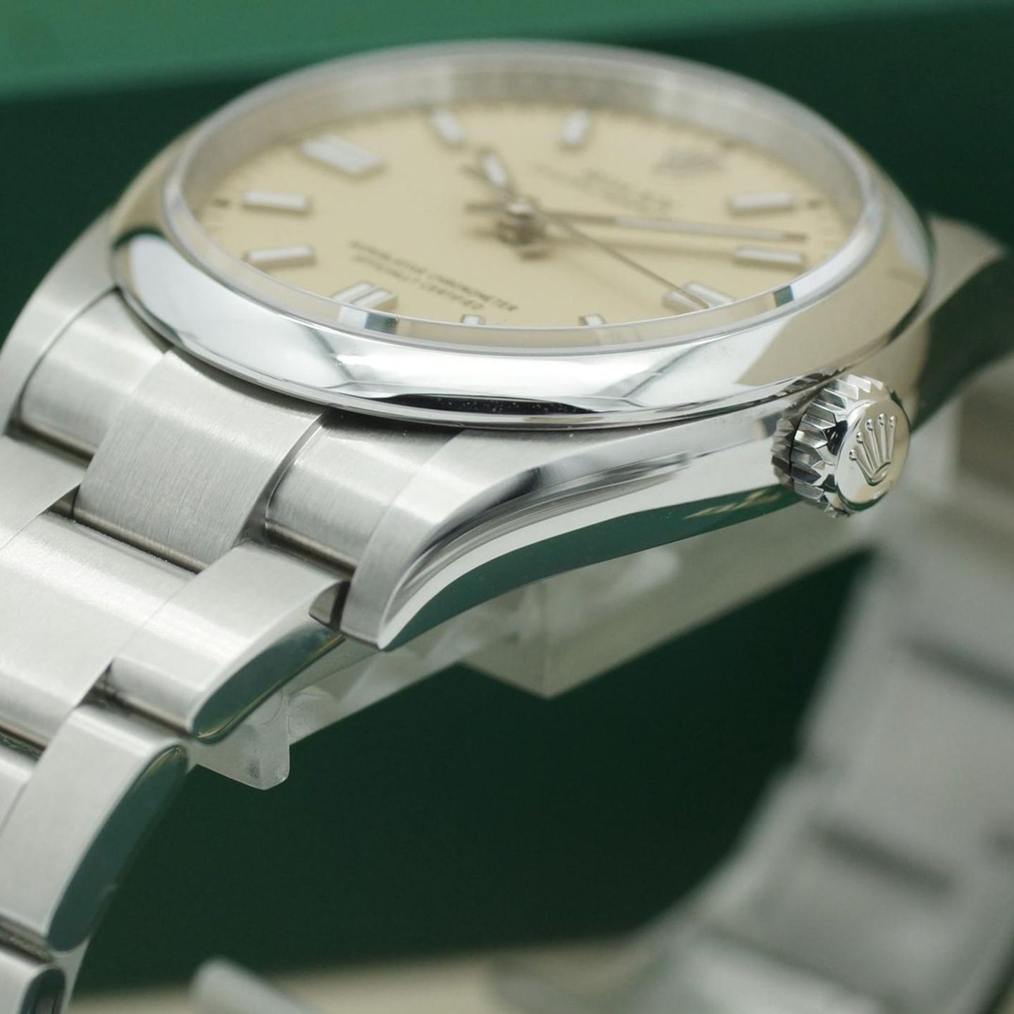 Rolex Oyster Perpetual 36 126000 (2020) - Beige wijzerplaat 36mm Staal (7/8)
