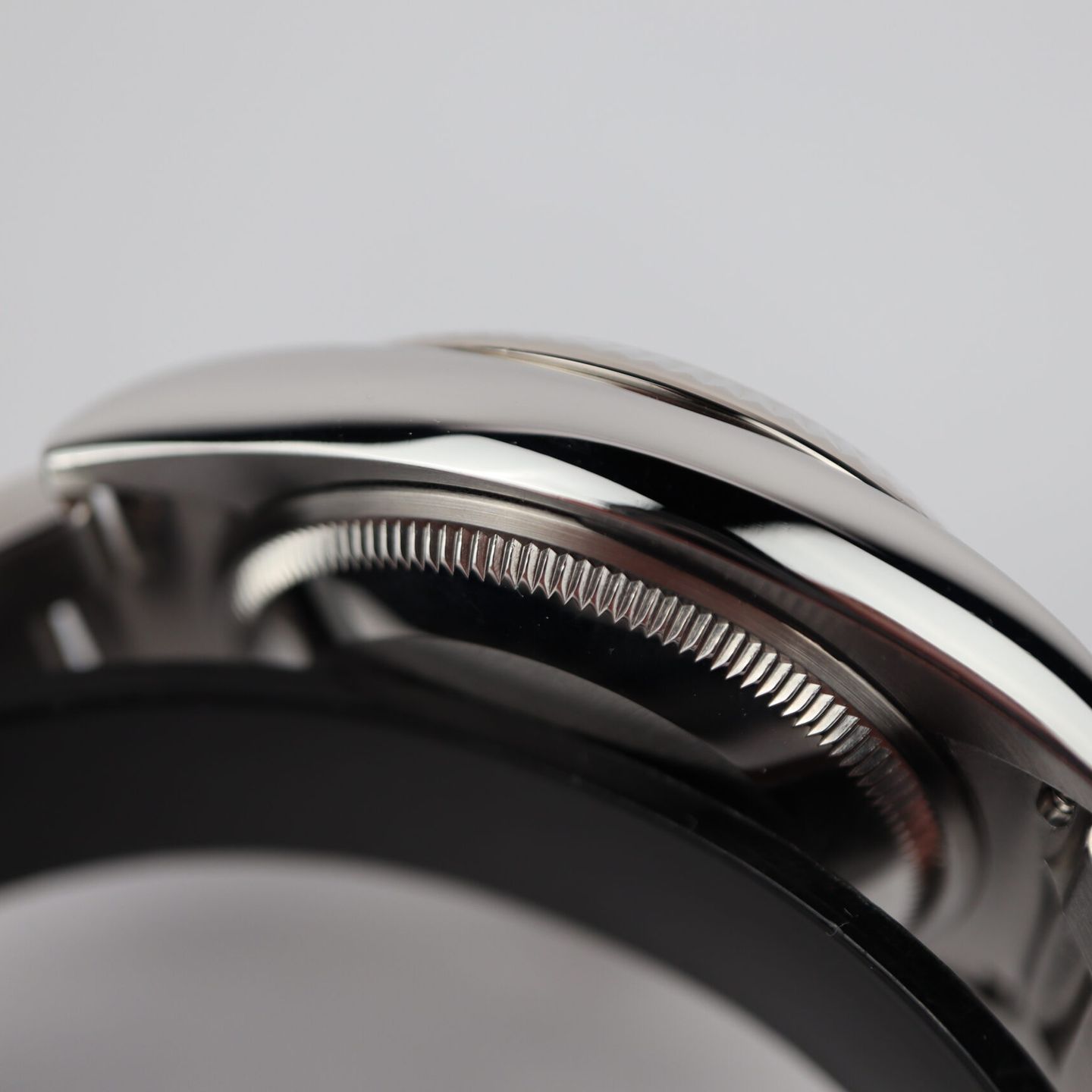 Rolex Oyster Perpetual Date 115234 - (8/8)
