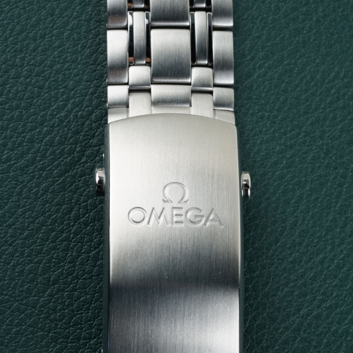 Omega Seamaster Diver 300 M 210.30.42.20.06.001 - (6/8)