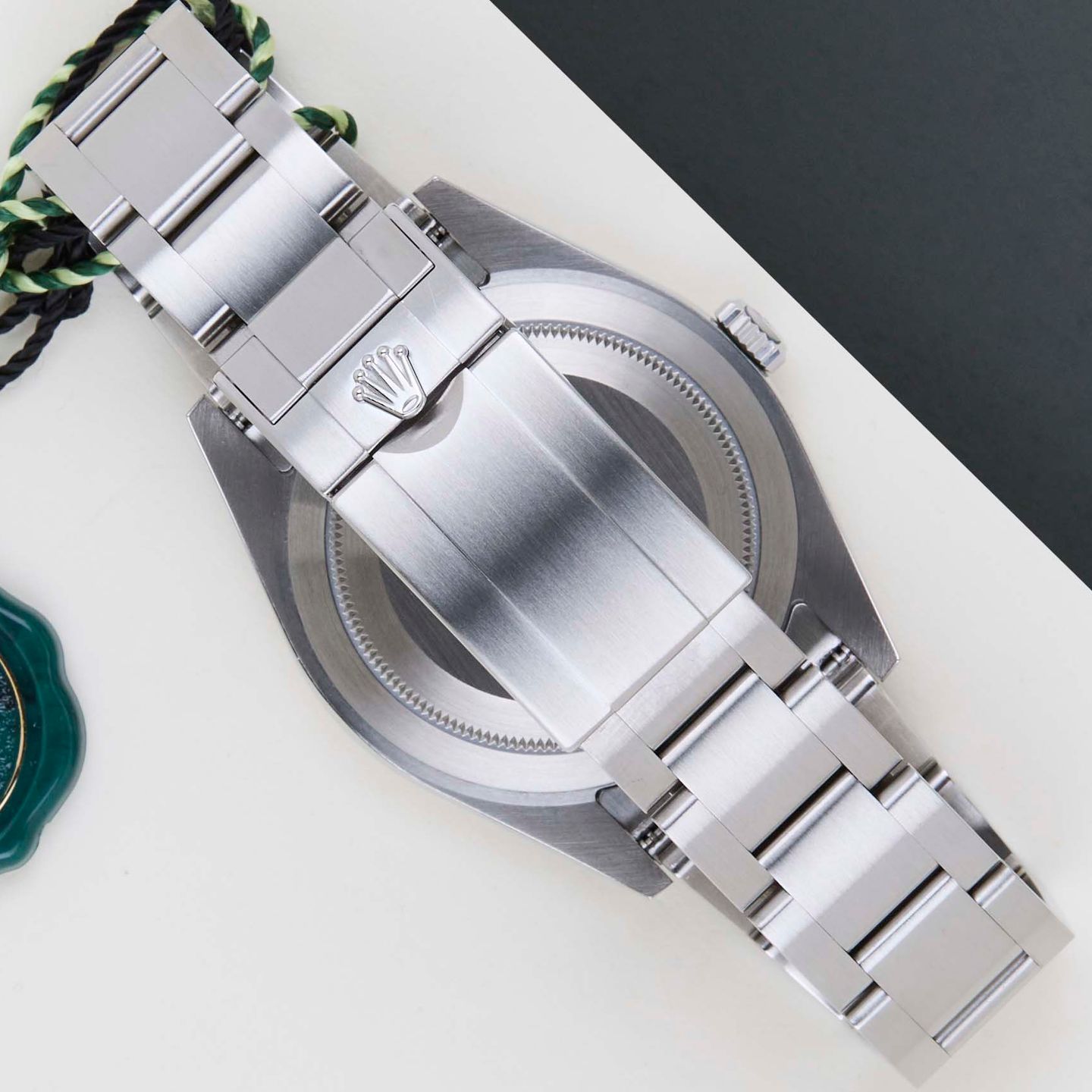 Rolex Explorer 214270 (2019) - Black dial 39 mm Steel case (6/8)