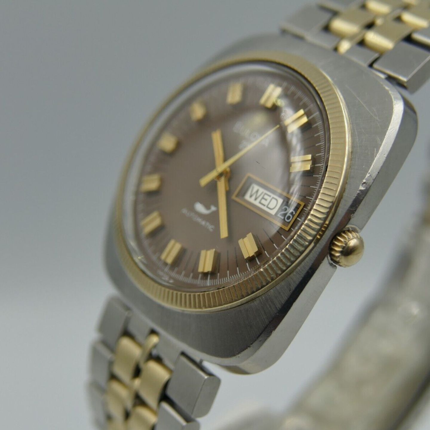 Bulova Vintage Unknown (Onbekend (willekeurig serienummer)) - Bruin wijzerplaat Onbekend Onbekend (15/16)