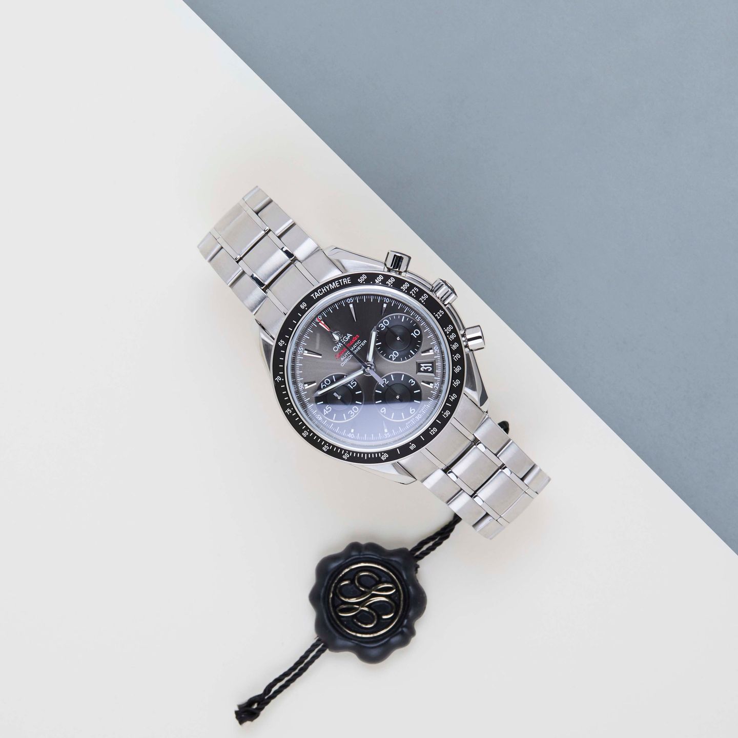 Omega Speedmaster Date 323.30.40.40.06.001 (2021) - Grijs wijzerplaat 40mm Staal (2/8)