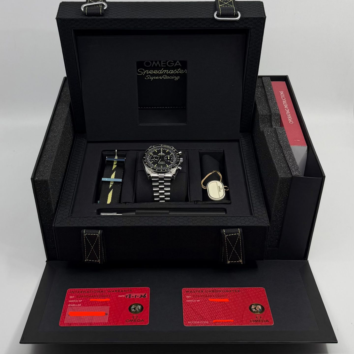 Omega Speedmaster 329.30.44.51.01.003 - (3/8)