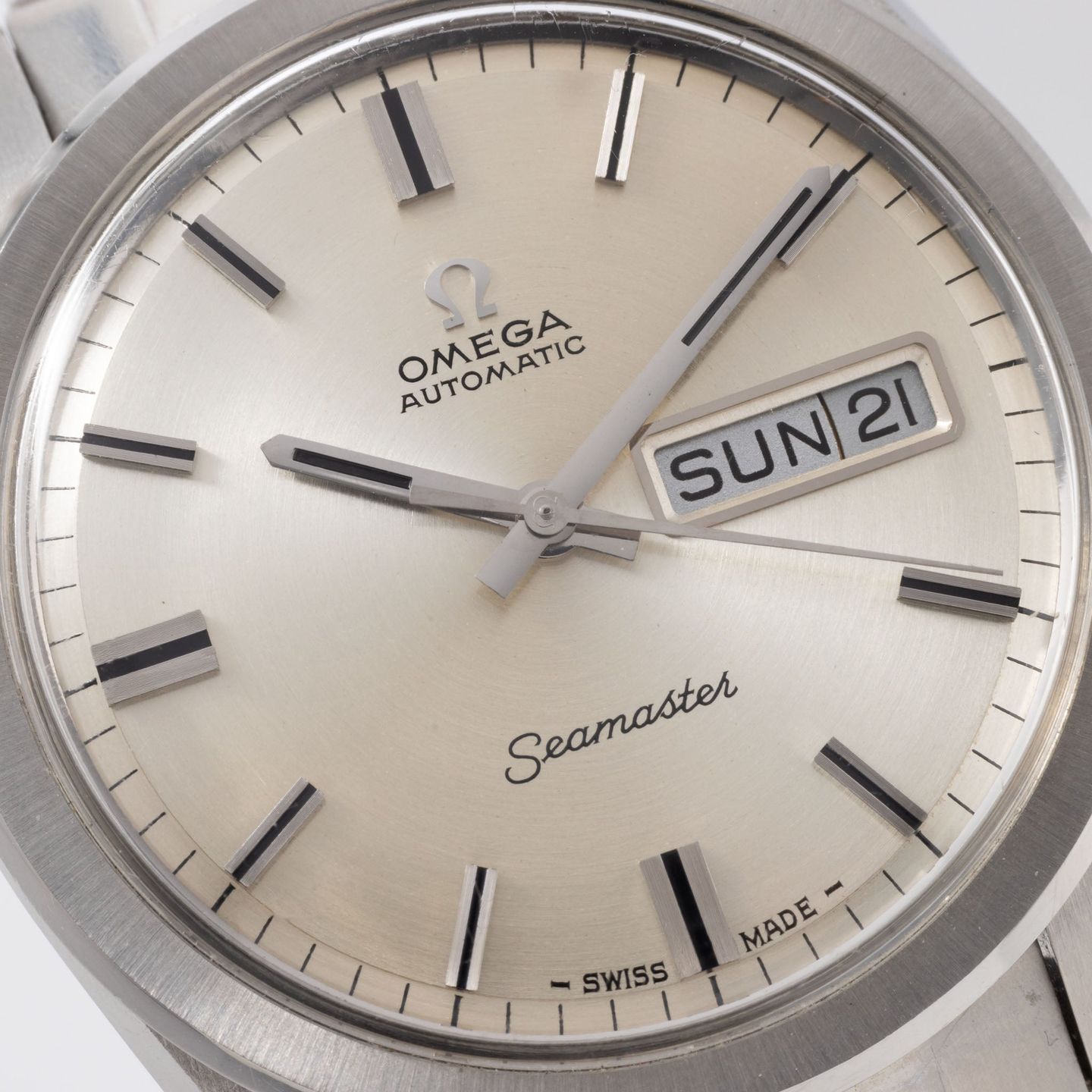 Omega Seamaster 166.032 (1968) - Silver dial 36 mm Steel case (3/8)