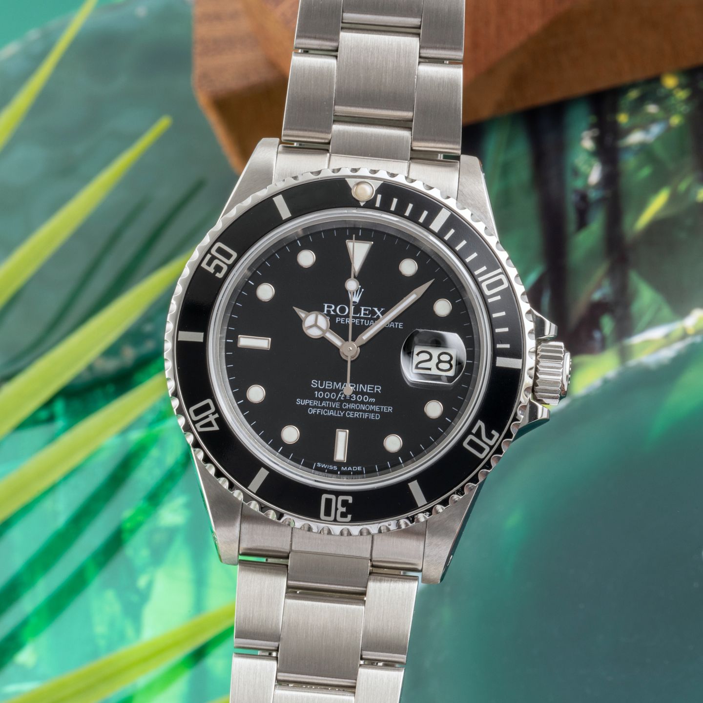 Rolex Submariner Date 168000 (Unknown (random serial)) - Black dial 40 mm Steel case (3/8)