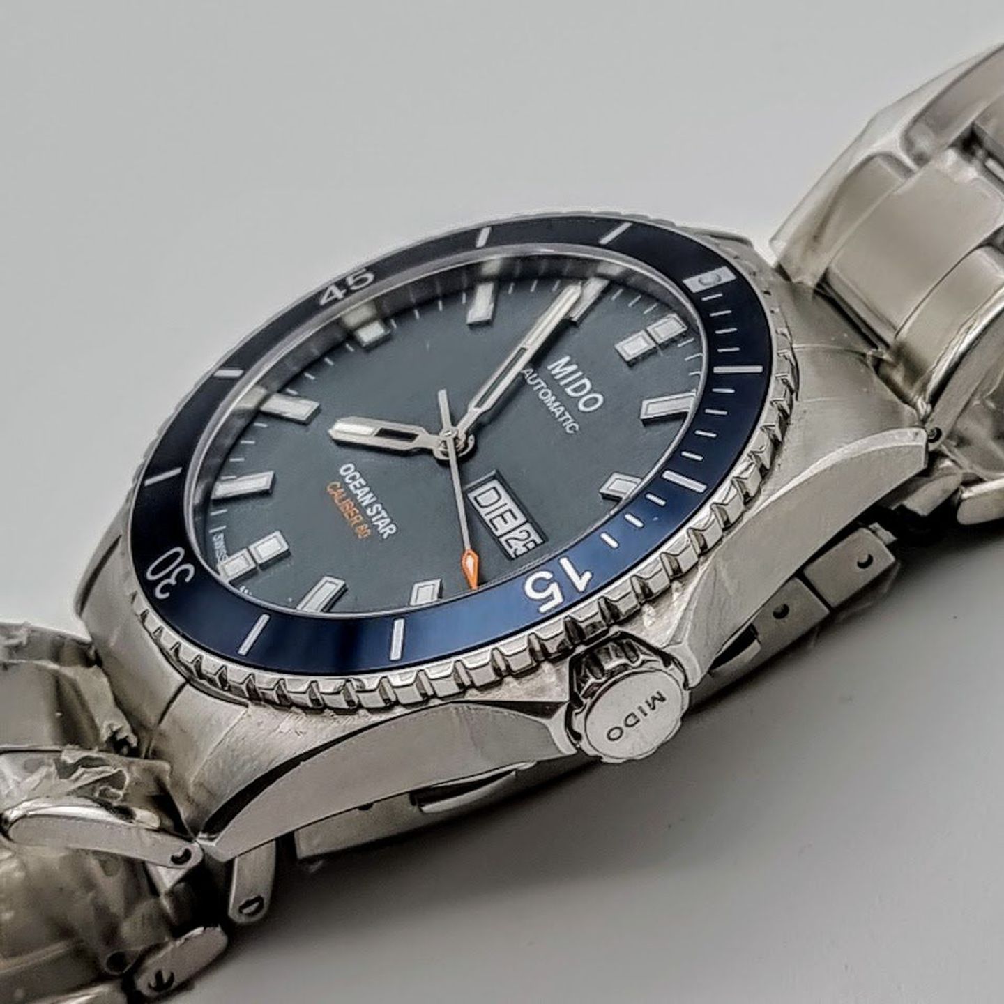 Mido Ocean Star M026.430.11.081.00 (2025) - Blue dial 43 mm Steel case (3/8)