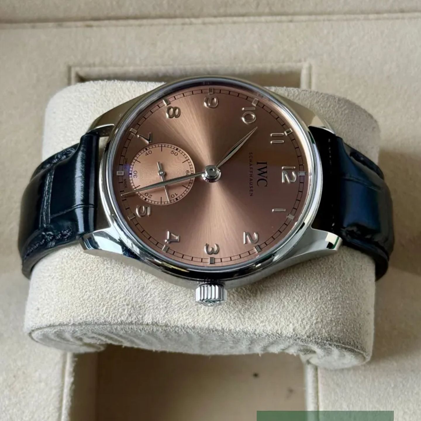 IWC Portuguese Automatic IW358313 (2025) - Pink dial 40 mm Steel case (4/7)