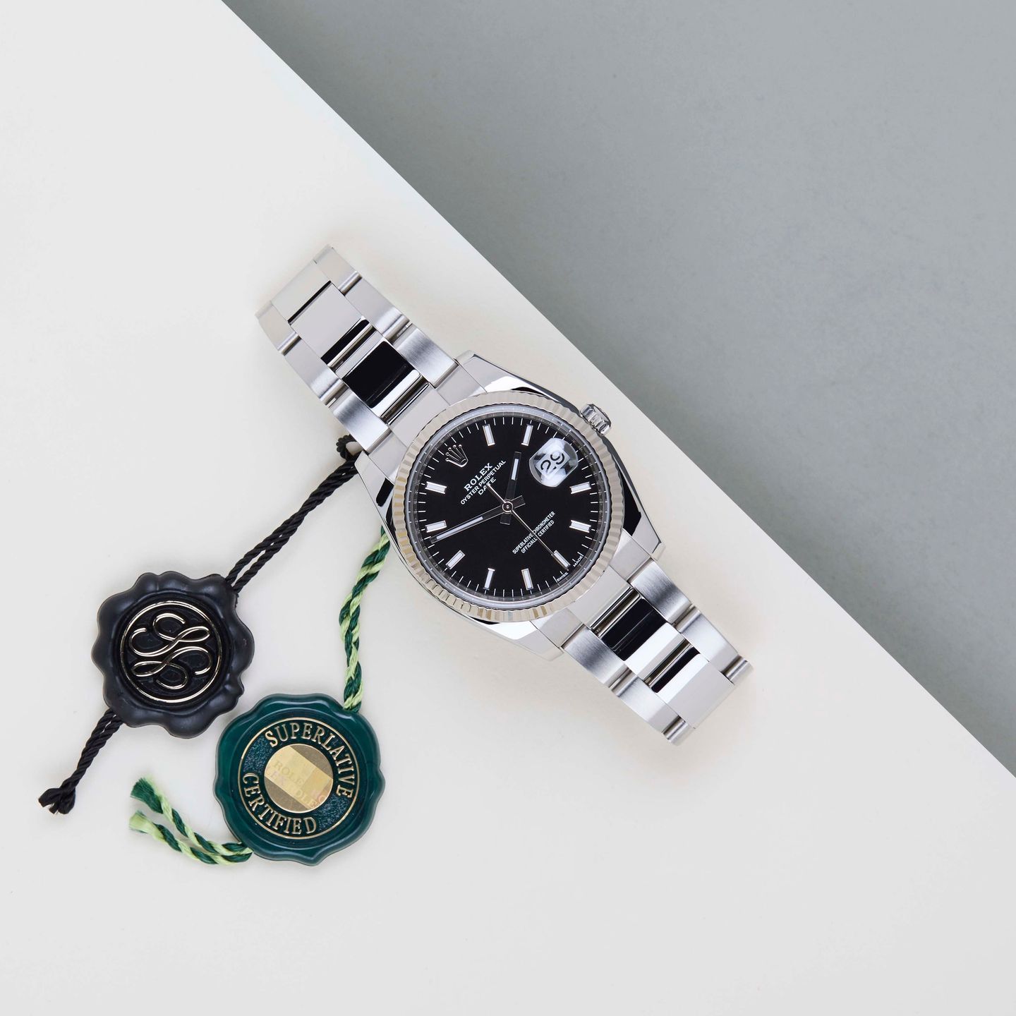 Rolex Oyster Perpetual Date 115234 (2021) - 34mm Staal (2/8)