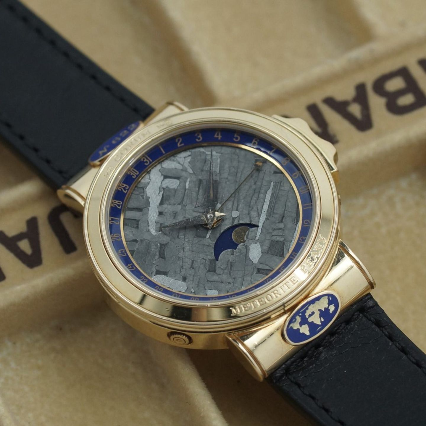 Corum Vintage 61.450.56 - (1/8)