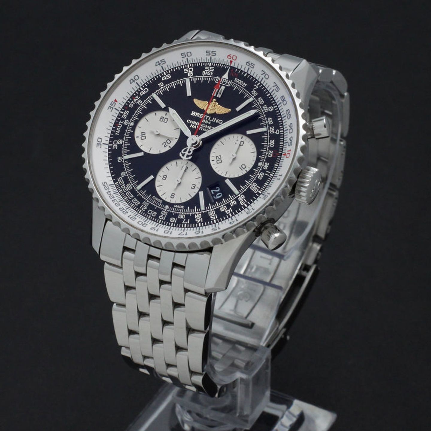 Breitling Navitimer 01 AB0120 (2016) - Black dial 43 mm Steel case (4/14)