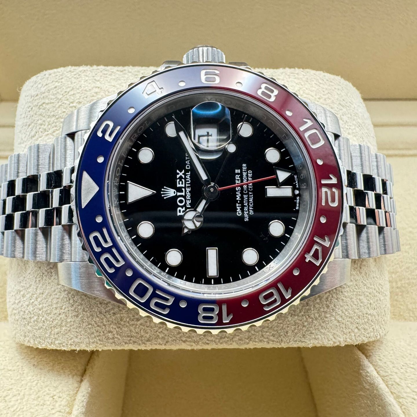 Rolex GMT-Master II 126710BLNR (2024) - Black dial 40 mm Steel case (4/8)