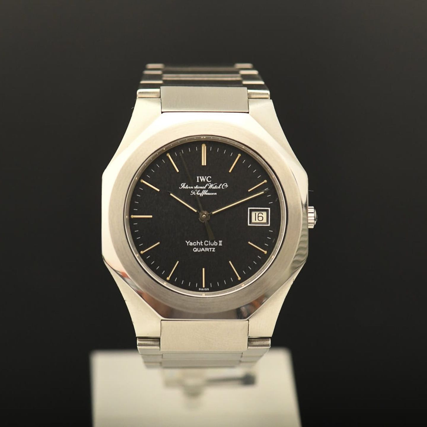 IWC Yacht Club IW3312 (1980) - Black dial 38 mm Steel case (2/8)